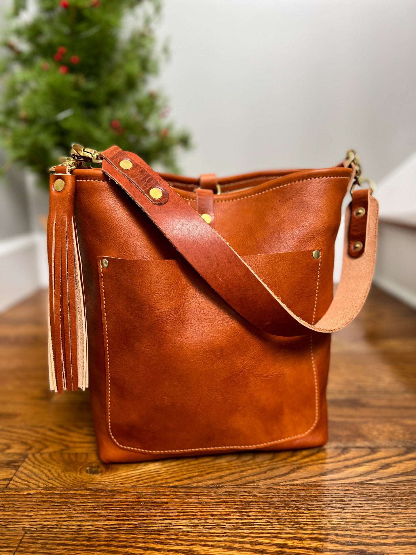 Bennett Bucket in Brown Italian Veg-Tan