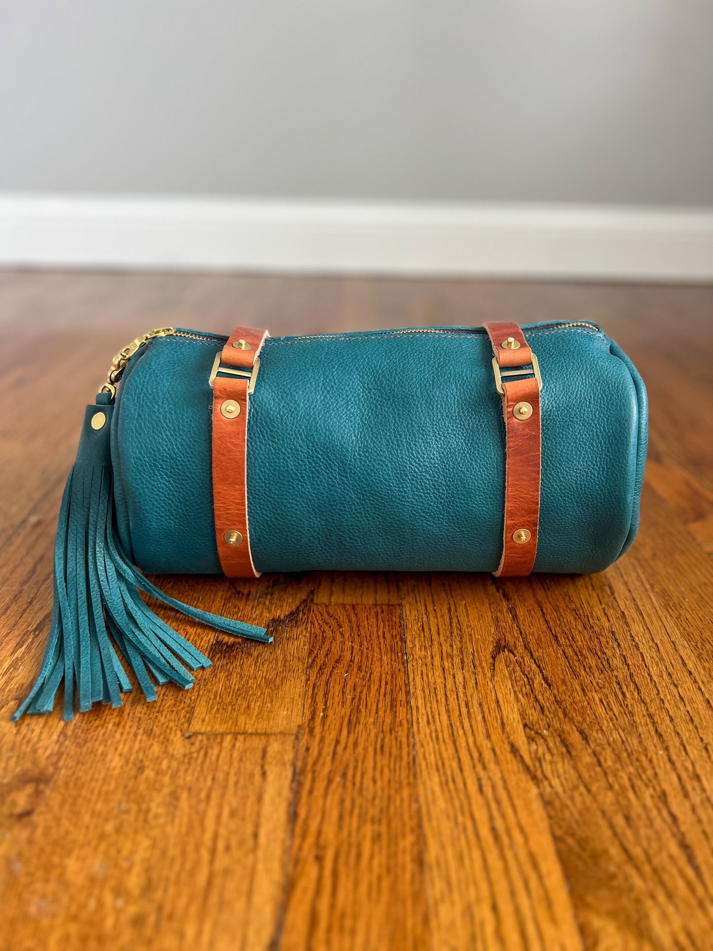 Bren Barrel in Italian Jeans Full Grain Leather