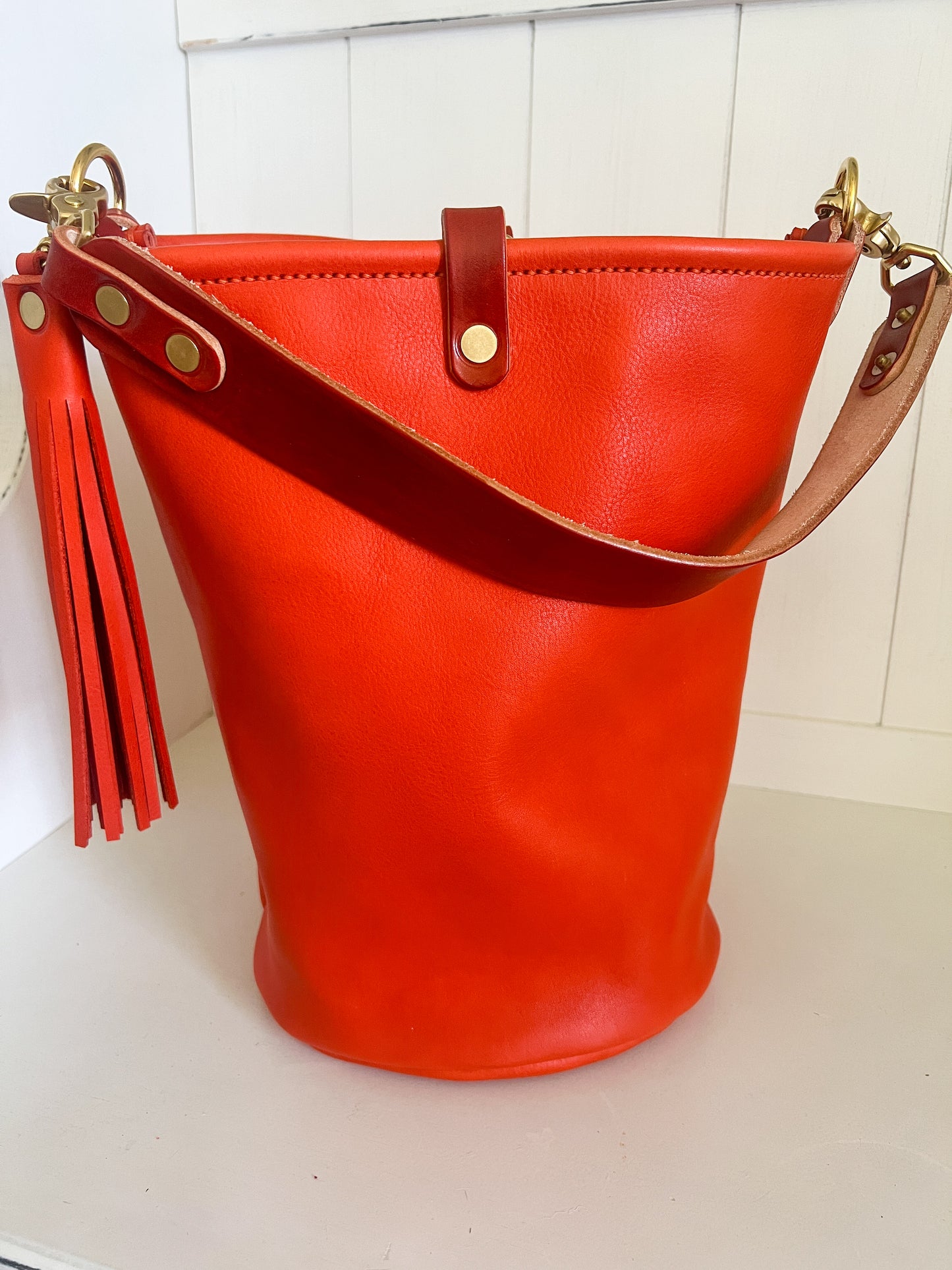O Ring Bucket Bag in Mandarin Vachetta