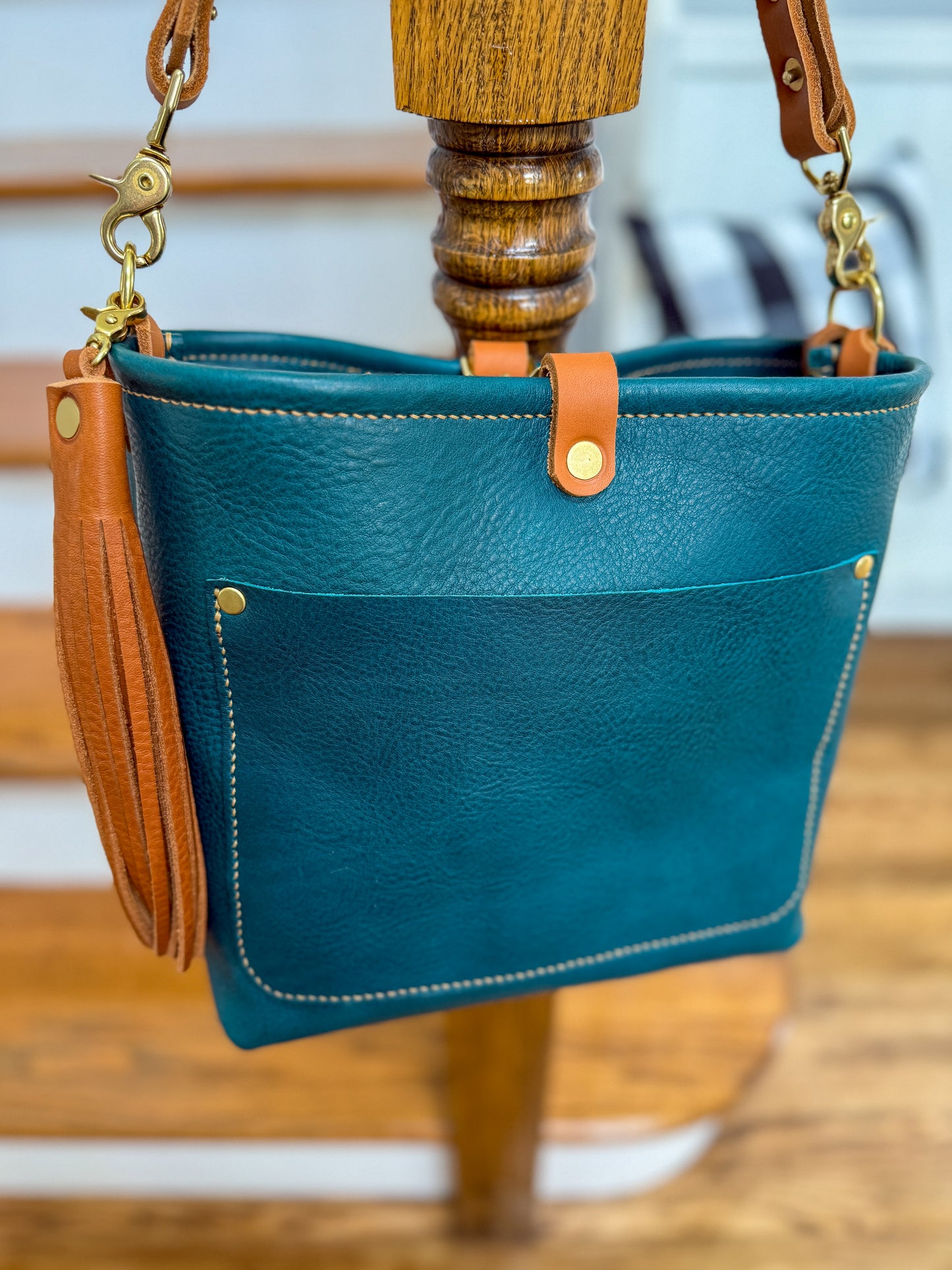 Bennett “shorty” Bucket in Turquoise Vachetta