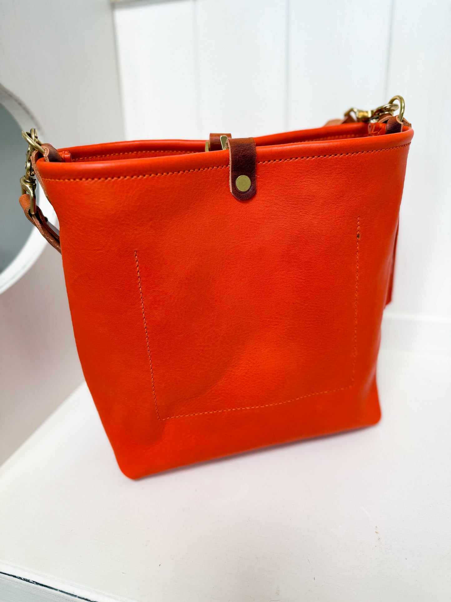 Hobo Bucket in Mandarin Vachetta