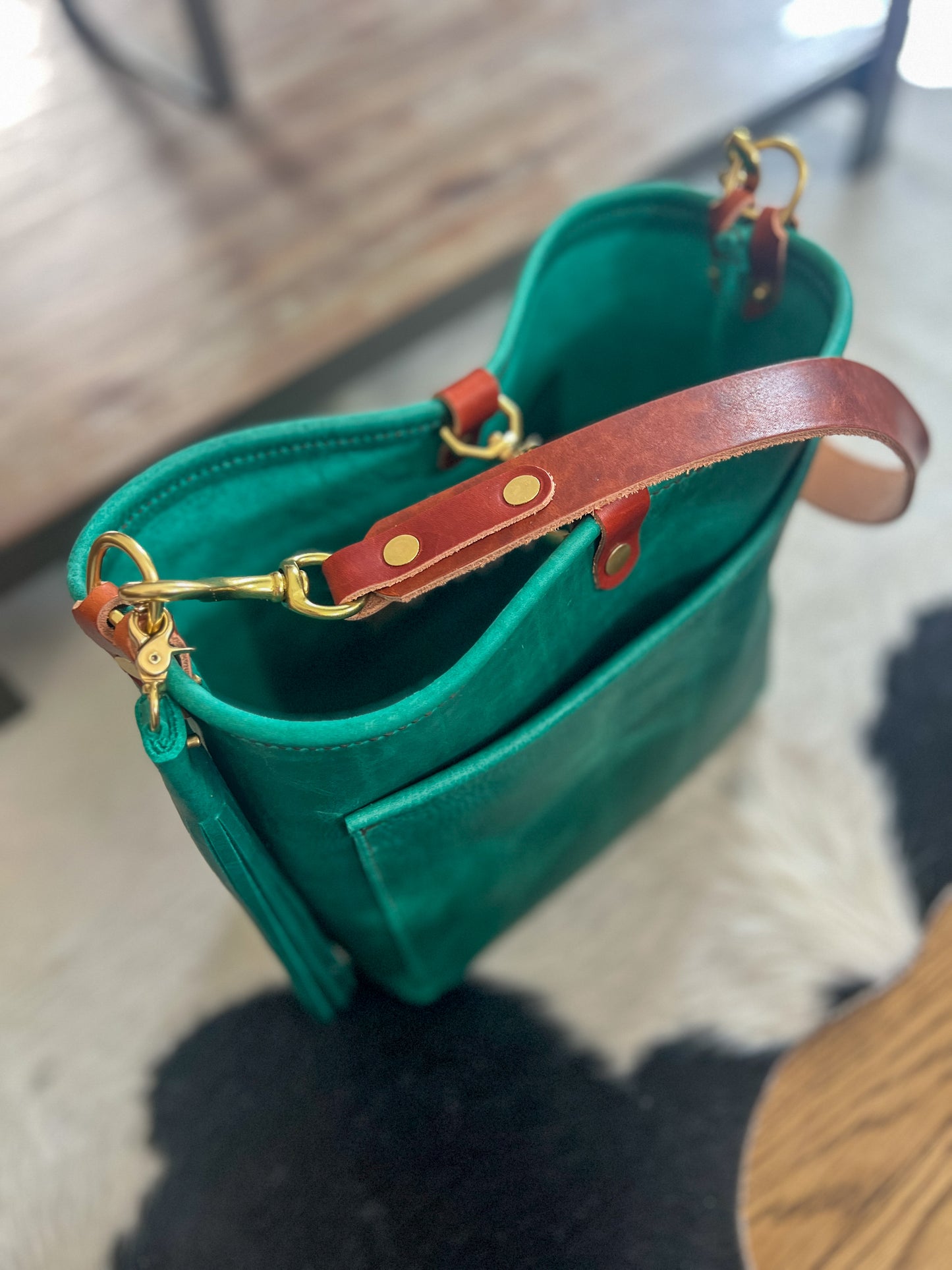 Bennett “shorty” Bucket in Teal Oil Tanned Leather