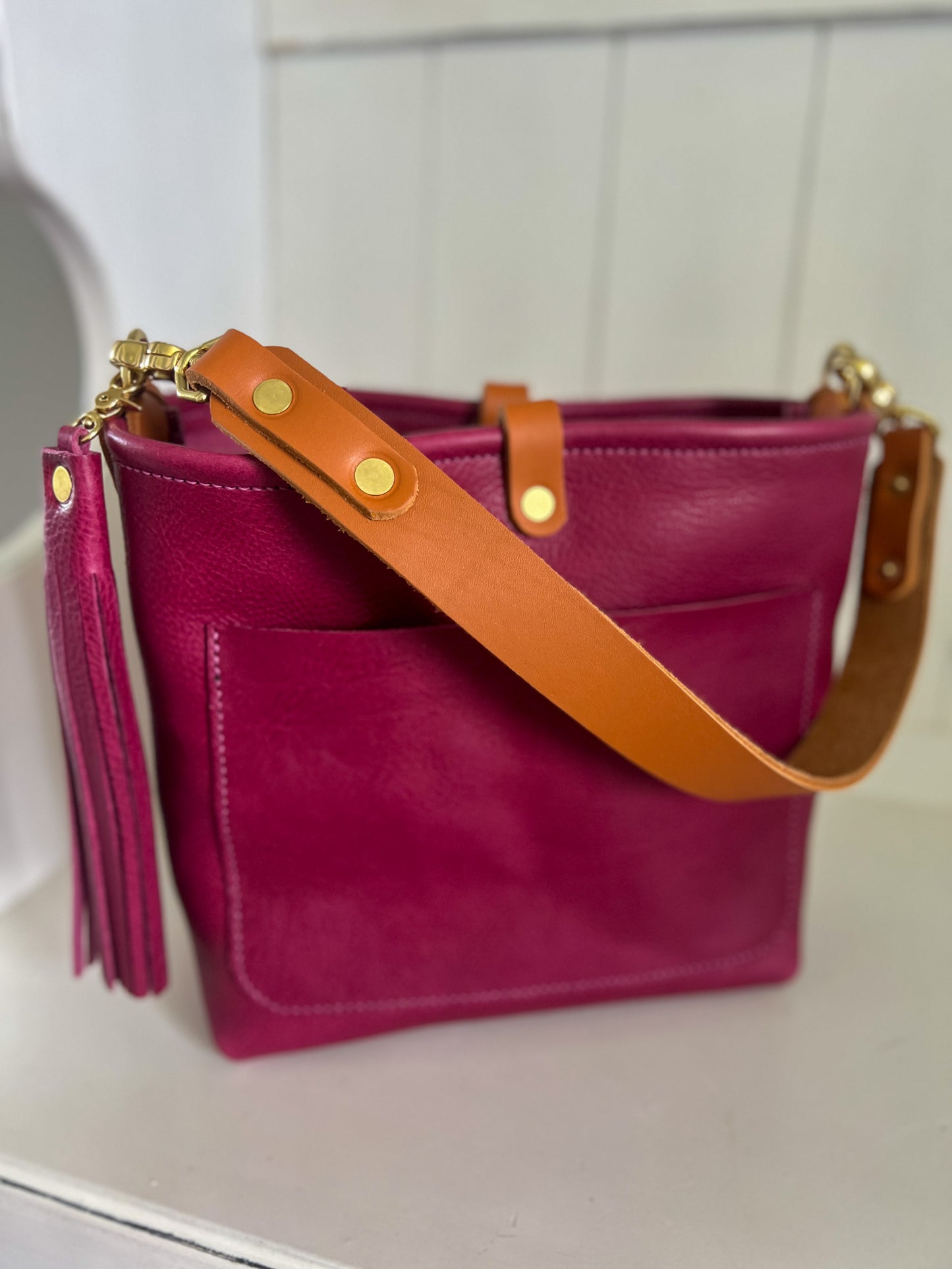 Bennett “shorty” Bucket in Lilac Vachetta