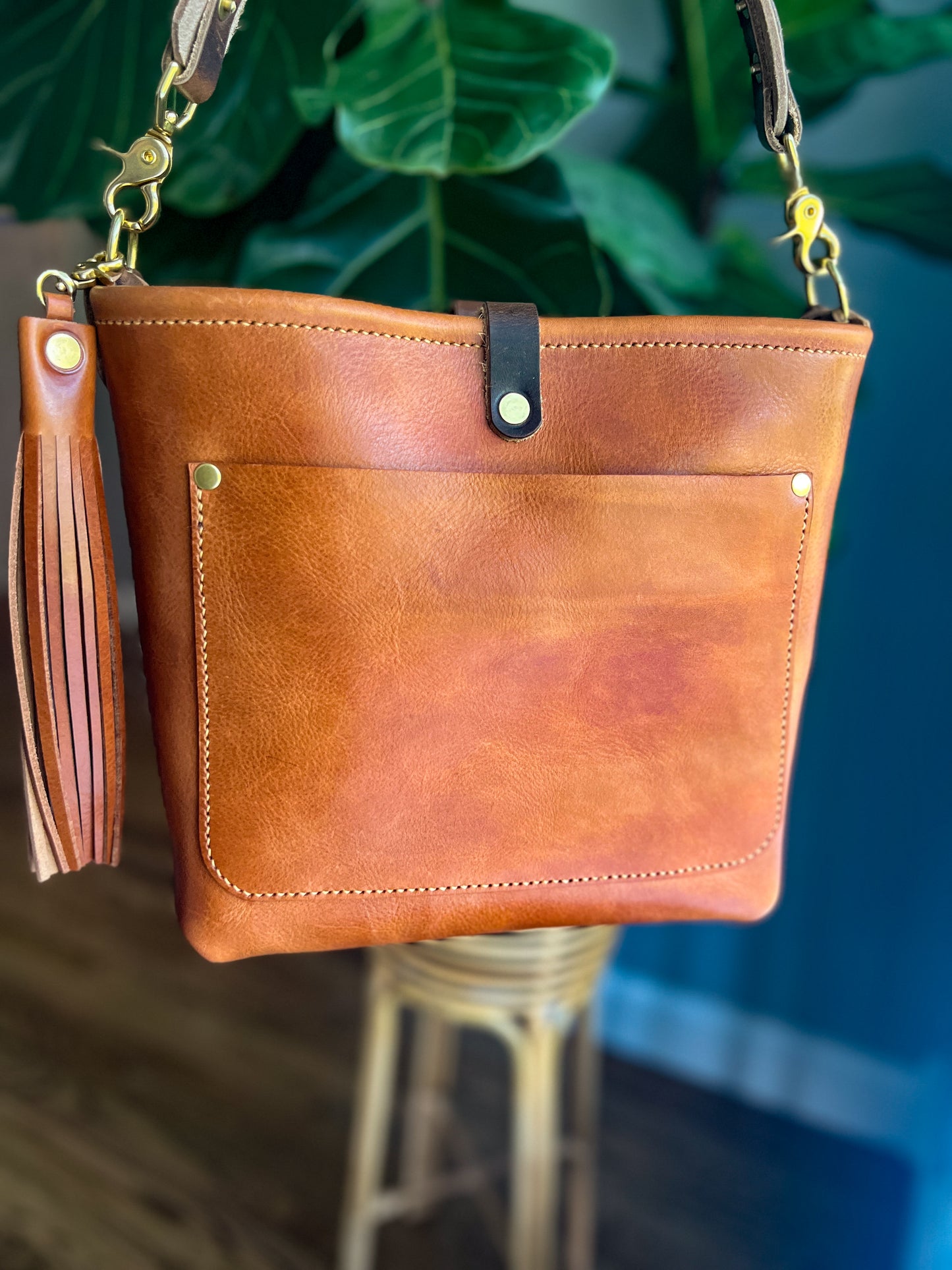 Bennett “shorty” Bucket in Toffee Veg Tan Leather