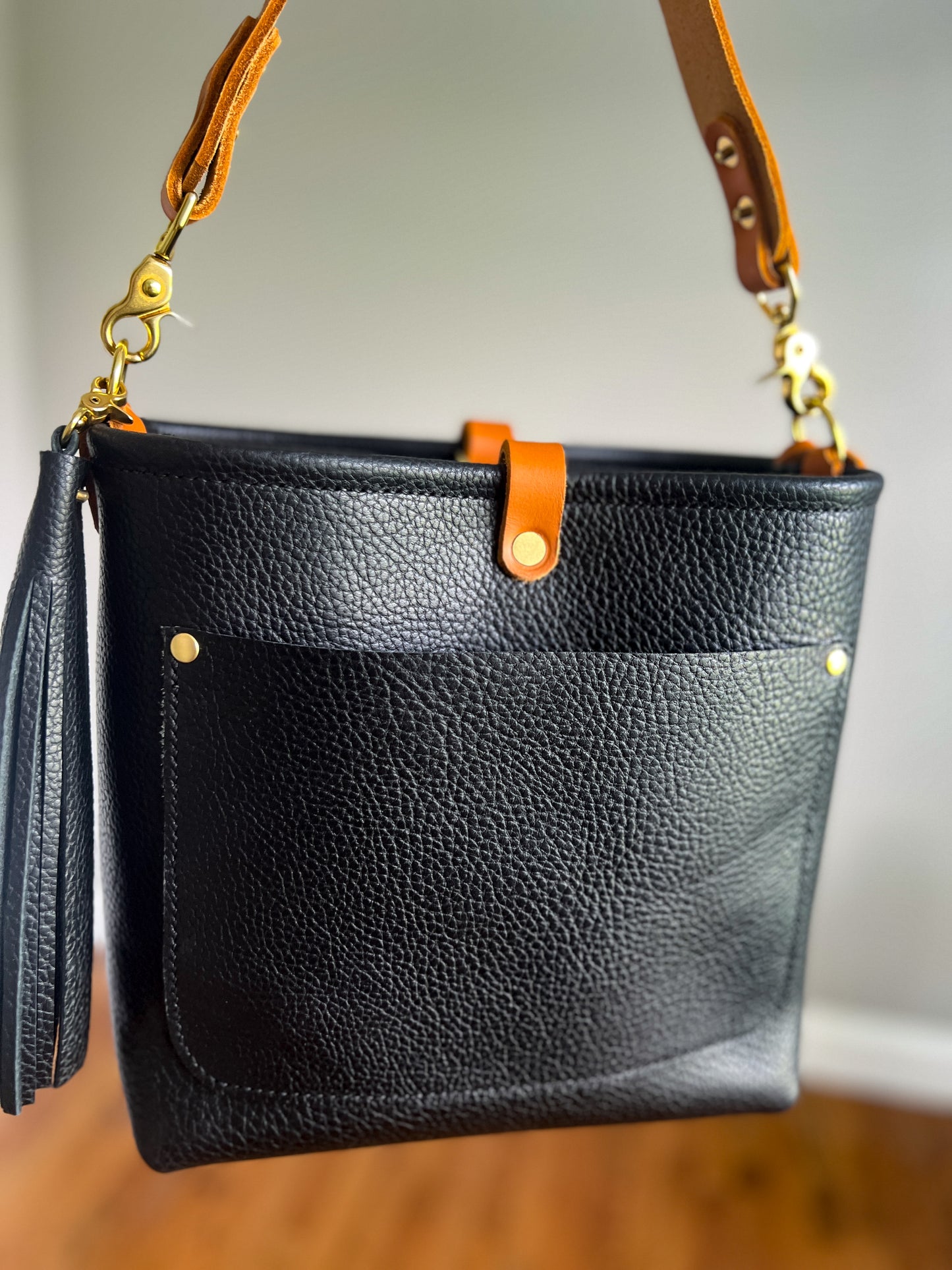 Bennett “shorty” Bucket in Horween Black Pebbled Leather