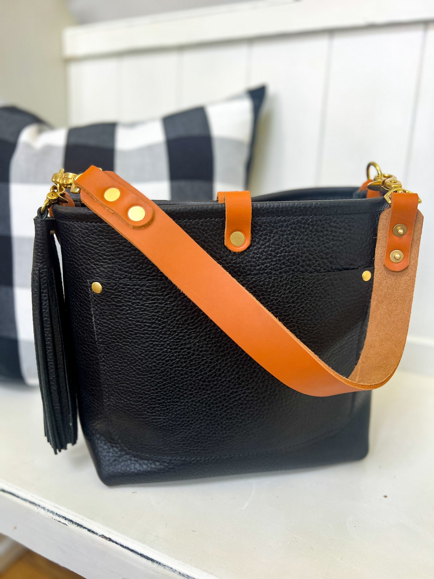 Bennett “shorty” Bucket in Horween Black Pebbled Leather