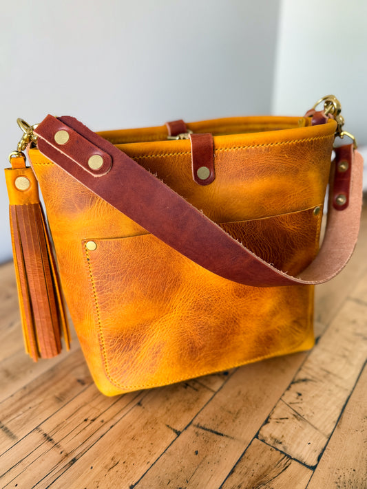 Bennett “shorty” Bucket in Yellowstone Italian Vegetable Tan