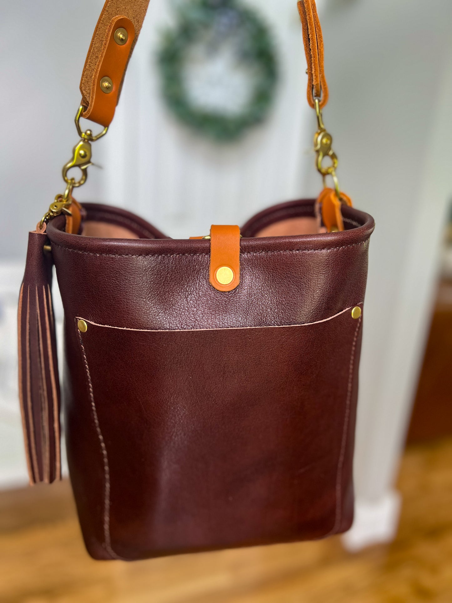 Bennett Bucket in Luxe Horween