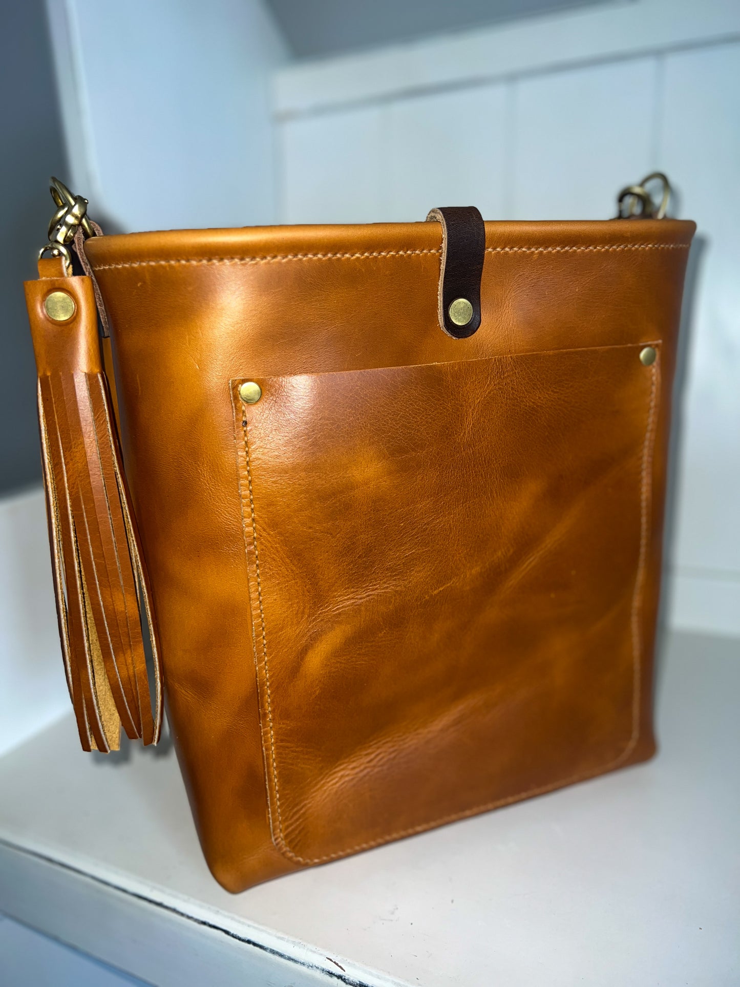 Bennett Bucket in Horween Butterscotch Full Grain Leather