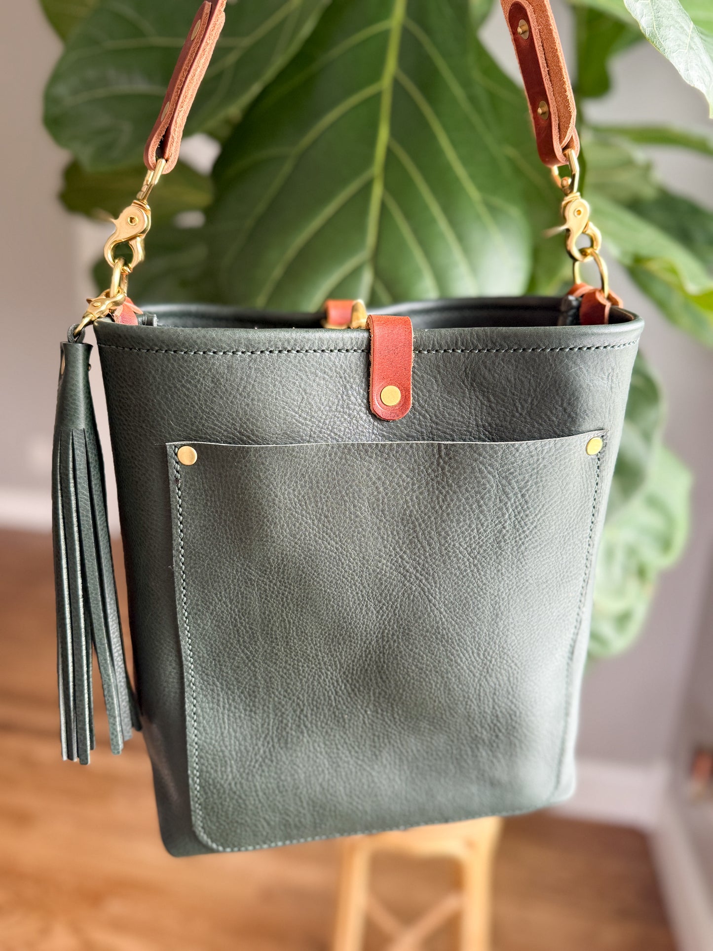 Bennett Bucket in Evergreen Vachetta