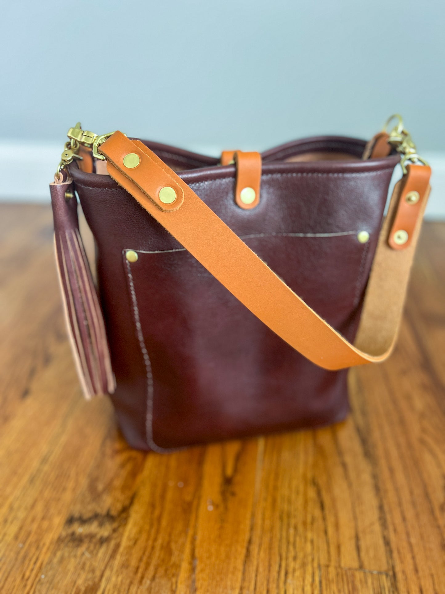 Bennett Bucket in Luxe Horween
