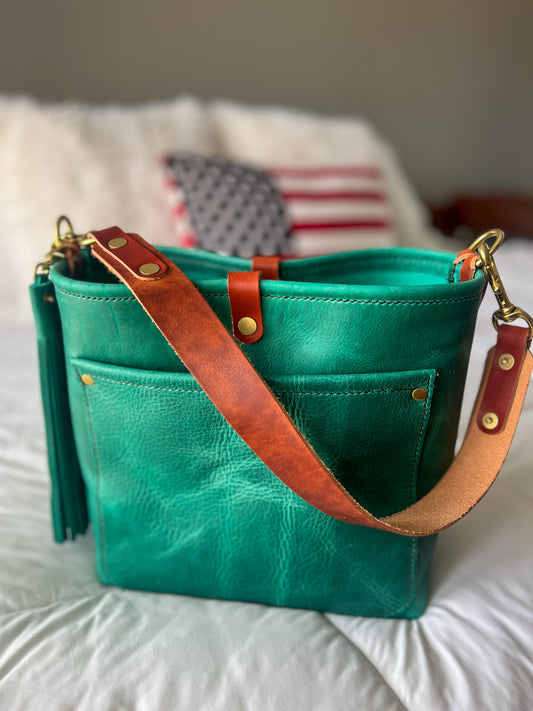Bennett “shorty” Bucket in Teal Oil Tanned Leather