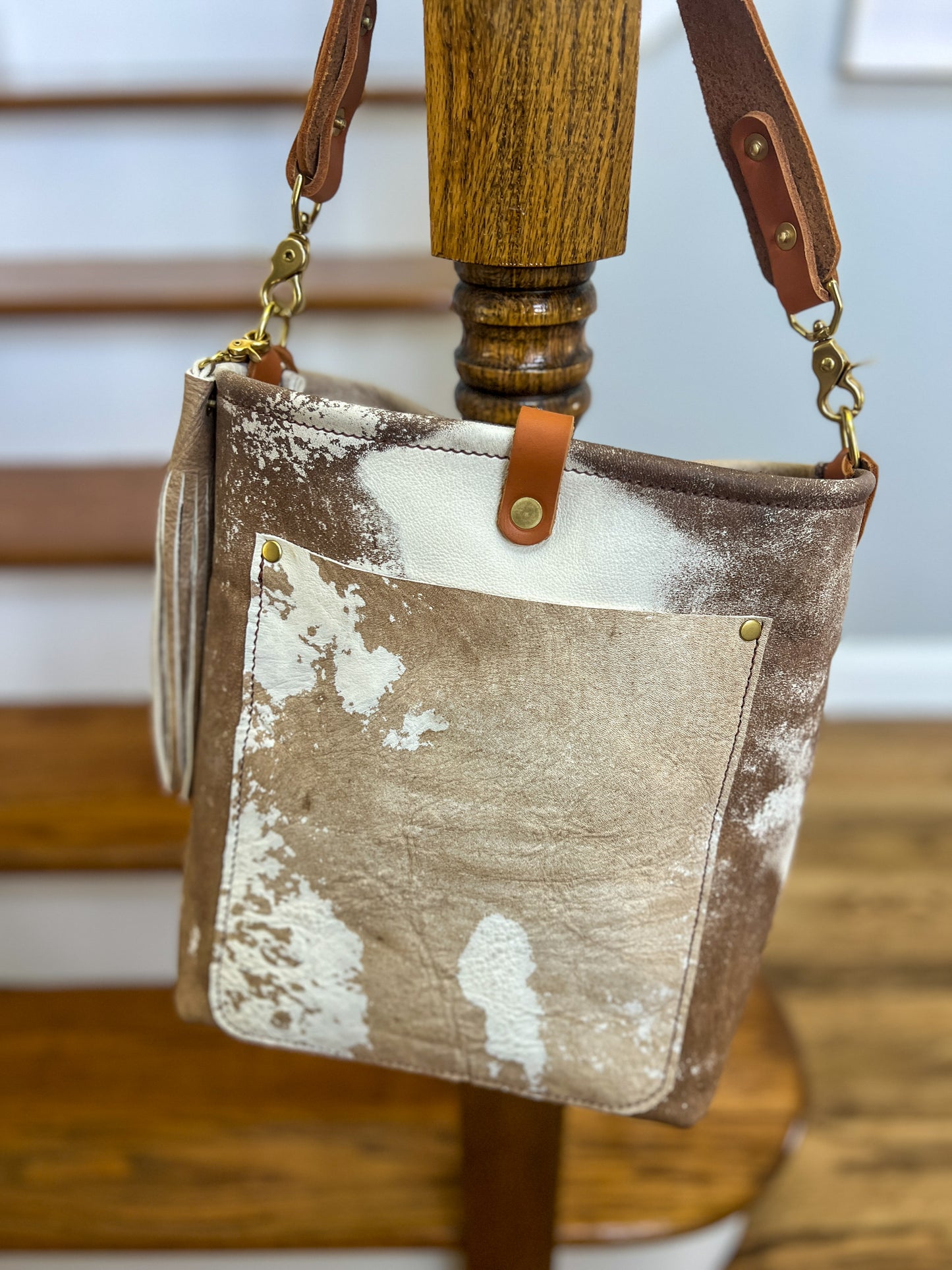 Bennett Bucket in Vintage Cowhide