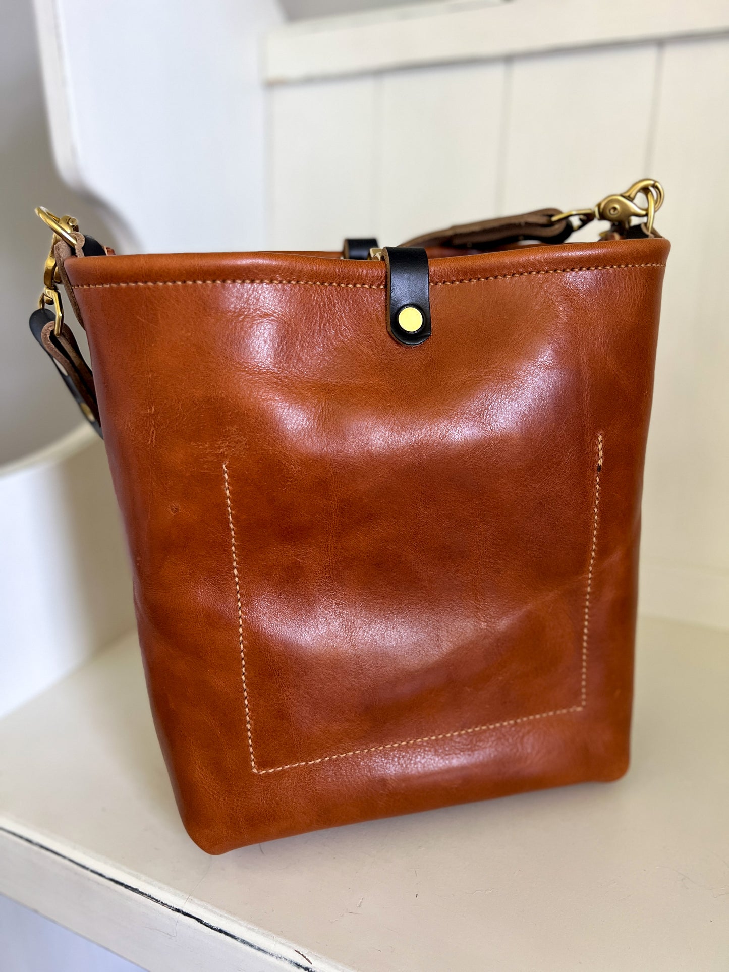 Bennett Bucket in Full Grain Toffee Vegetable Tanned Leather