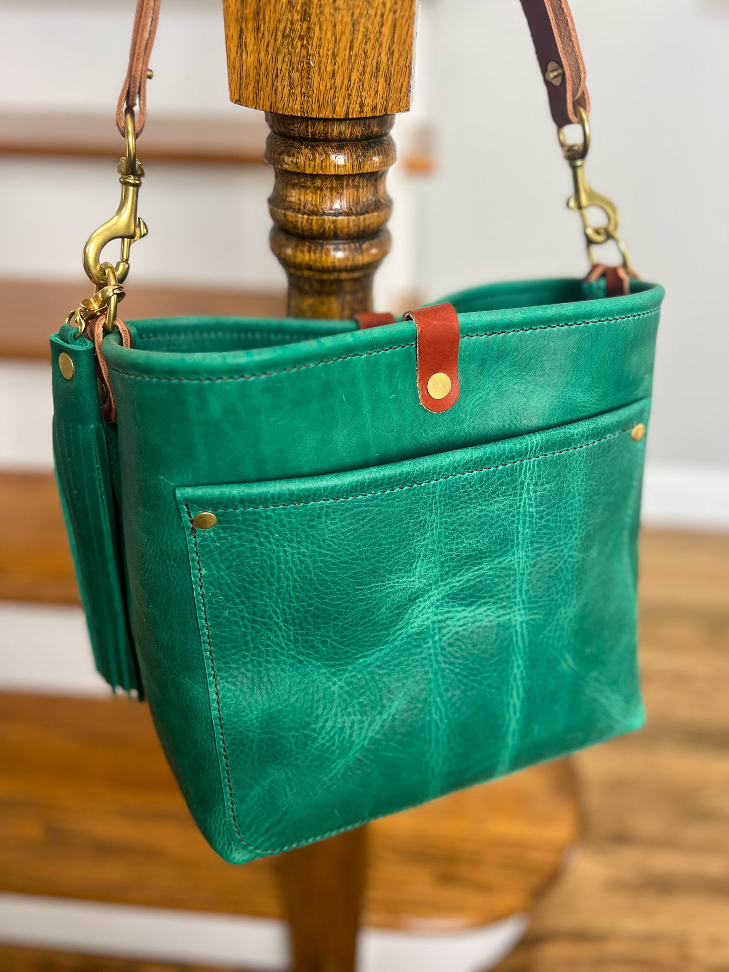 Bennett “shorty” Bucket in Teal Oil Tanned Leather