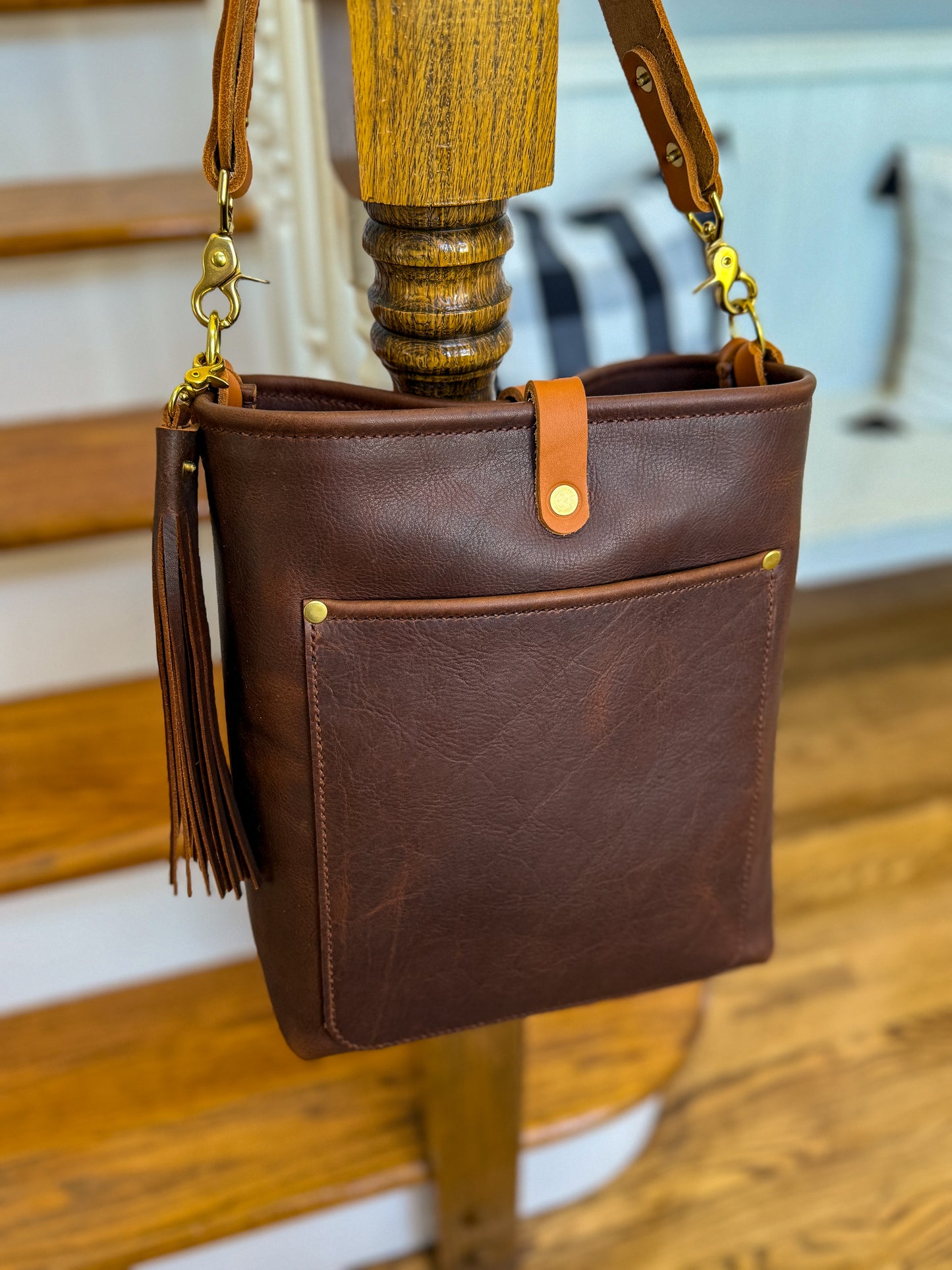 Bennett Bucket in Tan Kodiak