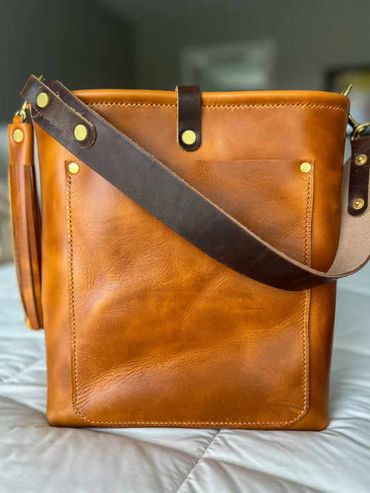 Bennett Bucket in Horween Butterscotch Full Grain Leather