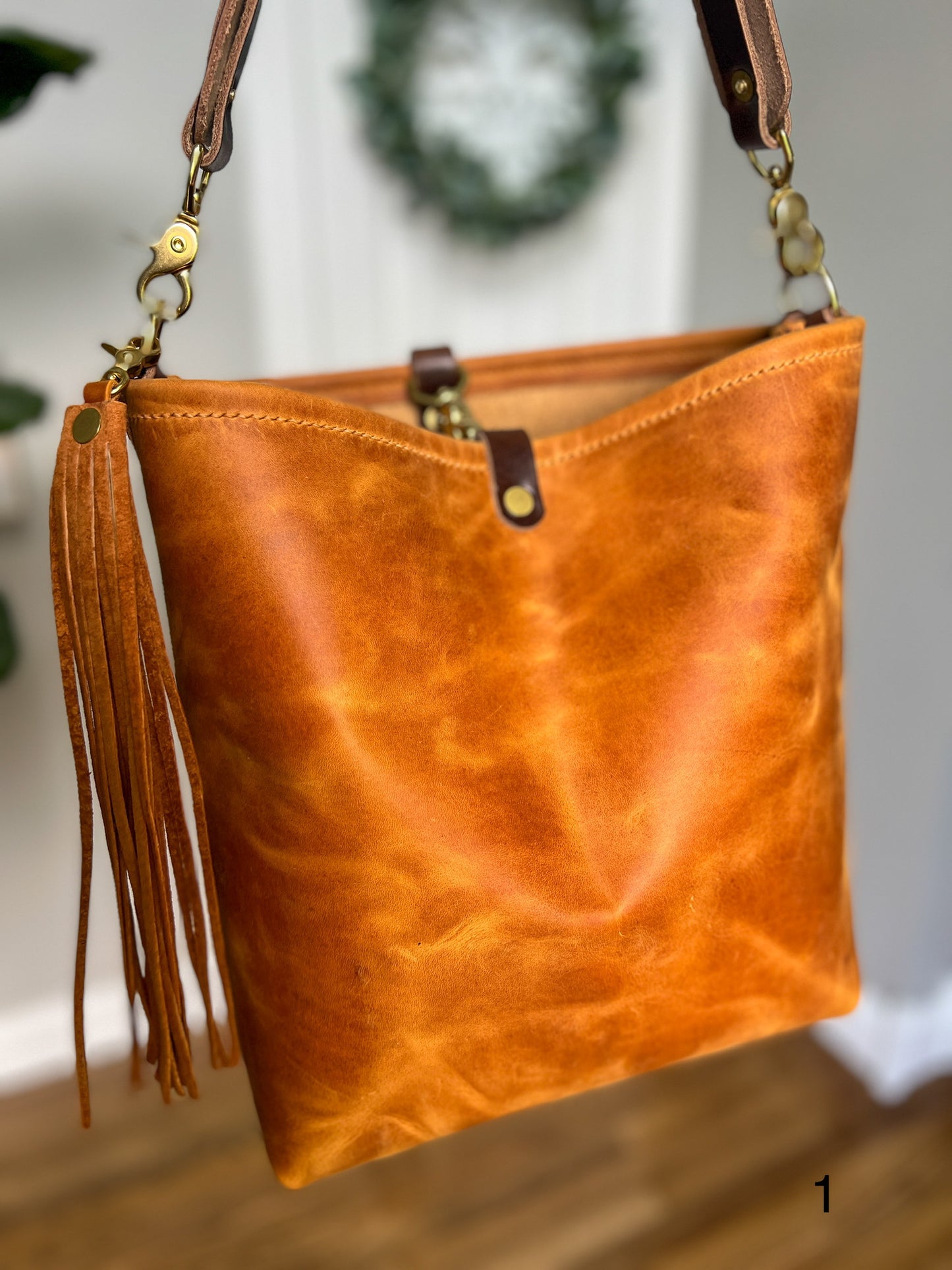#1 Hobo Bucket in Sedona Full Grain Leather