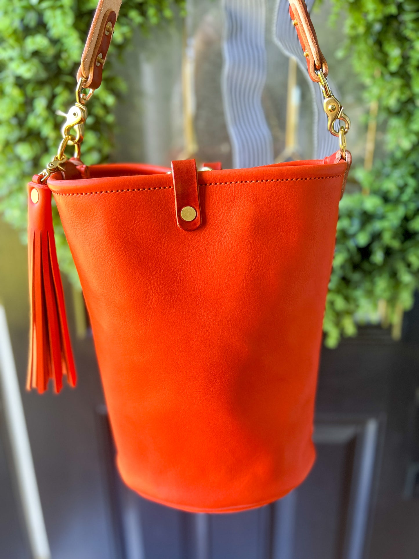 O Ring Bucket Bag in Mandarin Vachetta