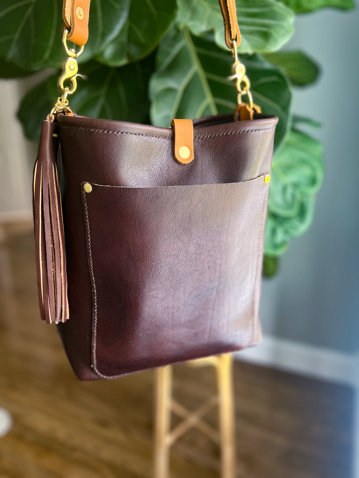 Bennett Bucket in Luxe Horween