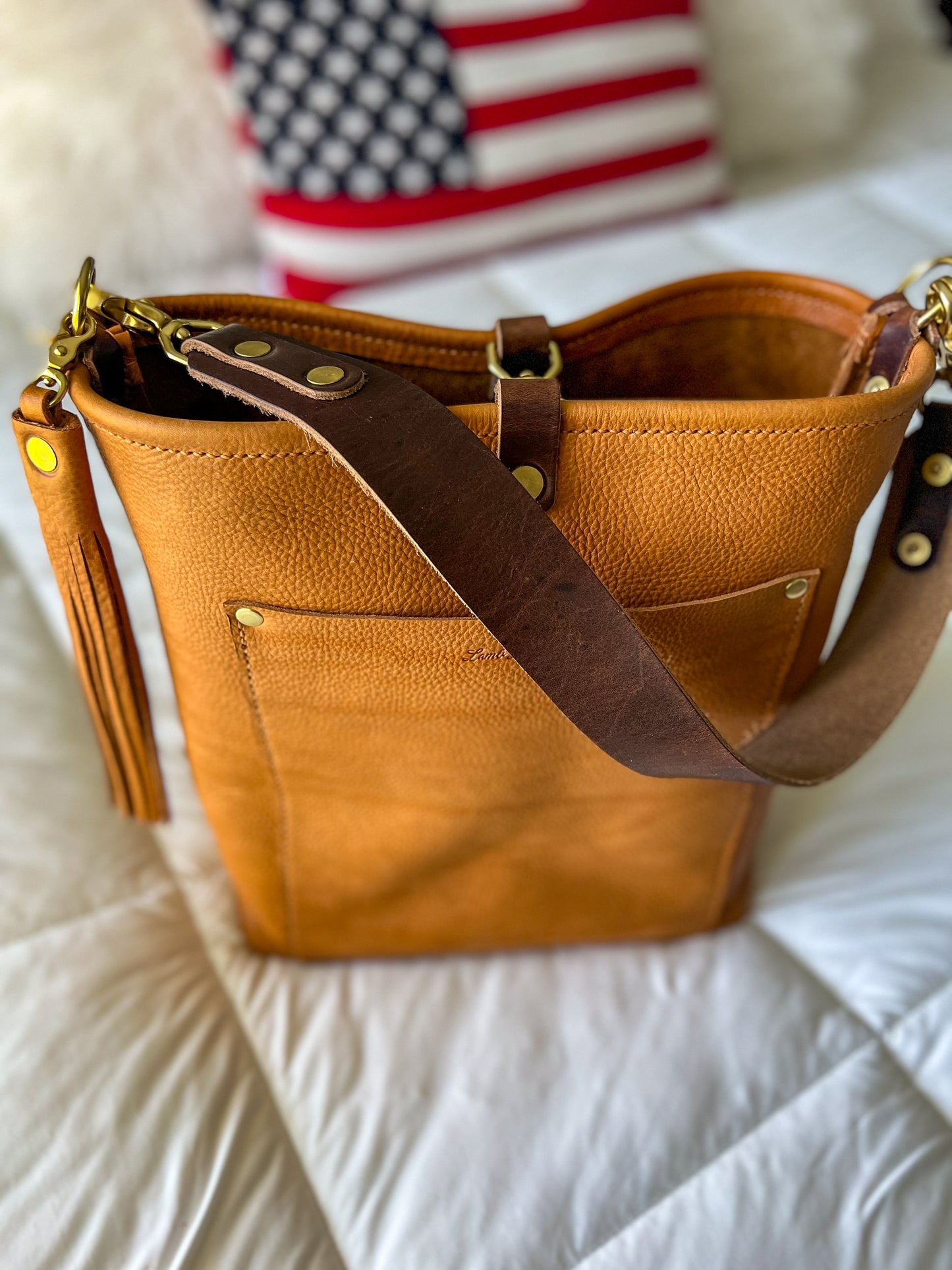 Bennett Bucket in Biscotti Italian Vegetable Tanned Leather