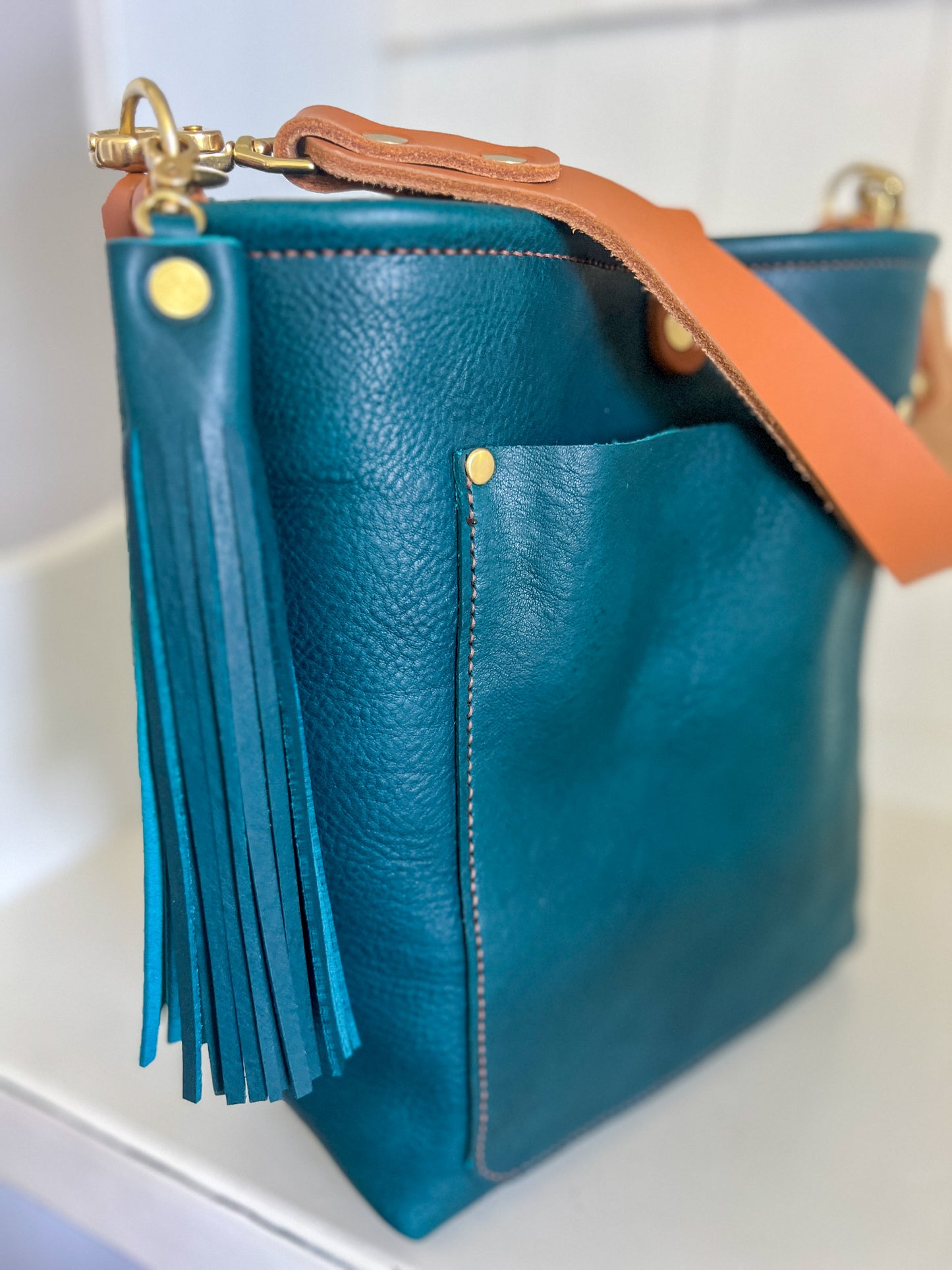 Bennett Bucket in Turquoise Vachetta