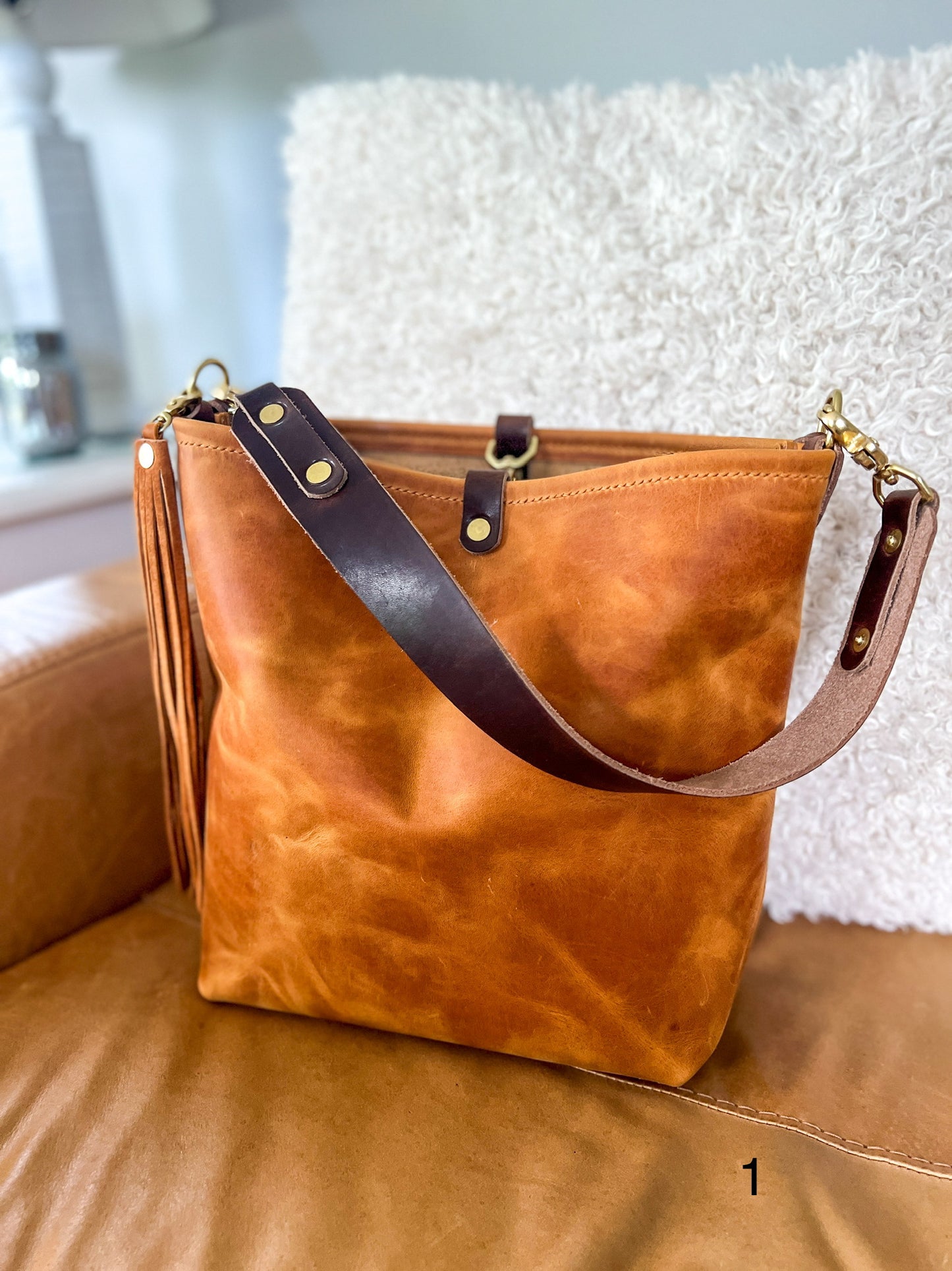 #1 Hobo Bucket in Sedona Full Grain Leather