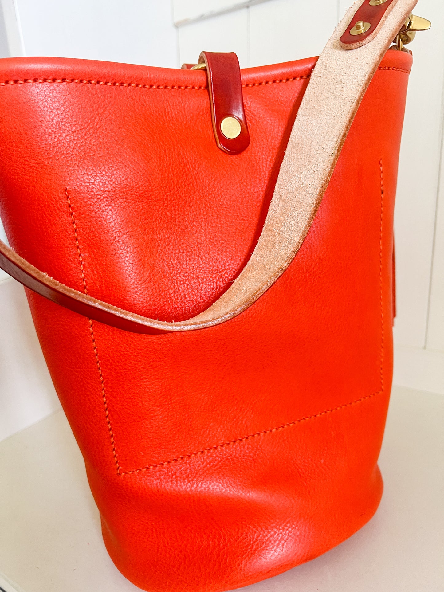O Ring Bucket Bag in Mandarin Vachetta