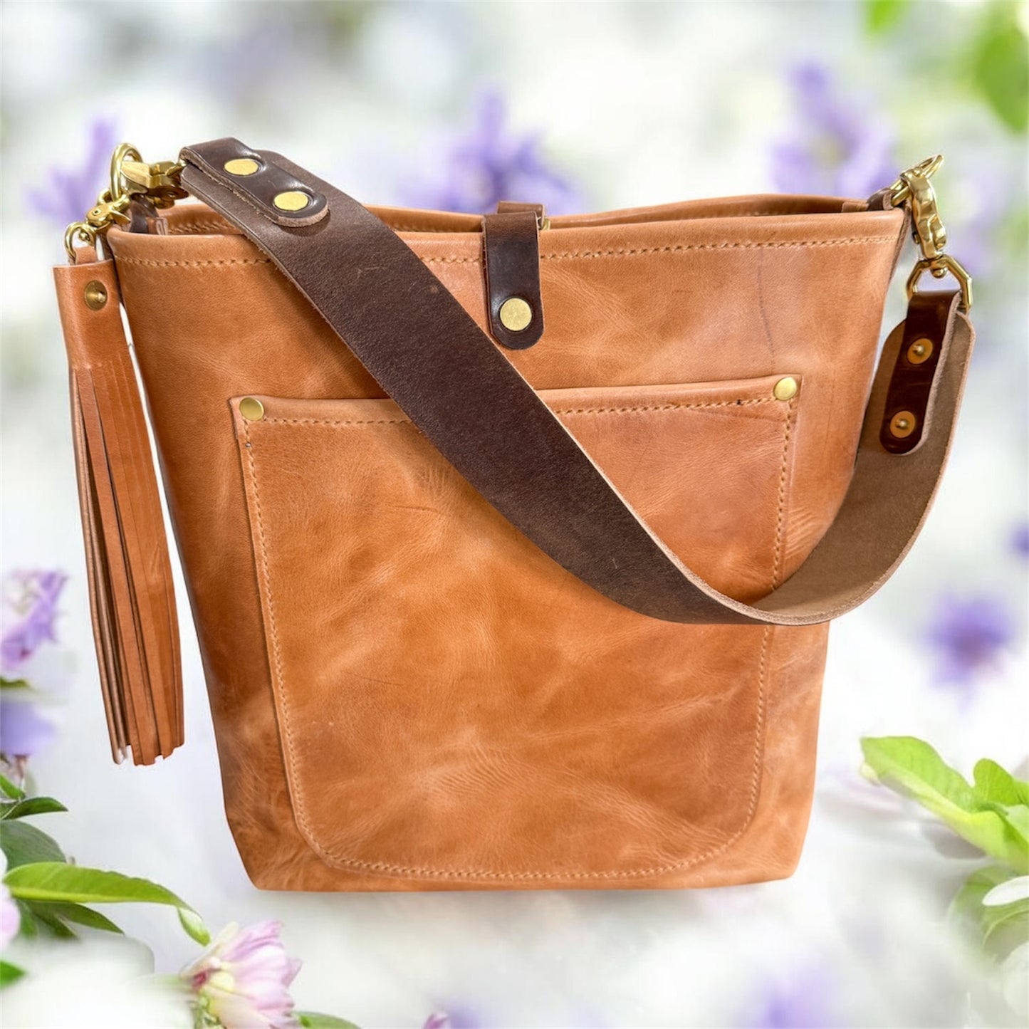Bennett Bucket in Light Natural Derby Horween