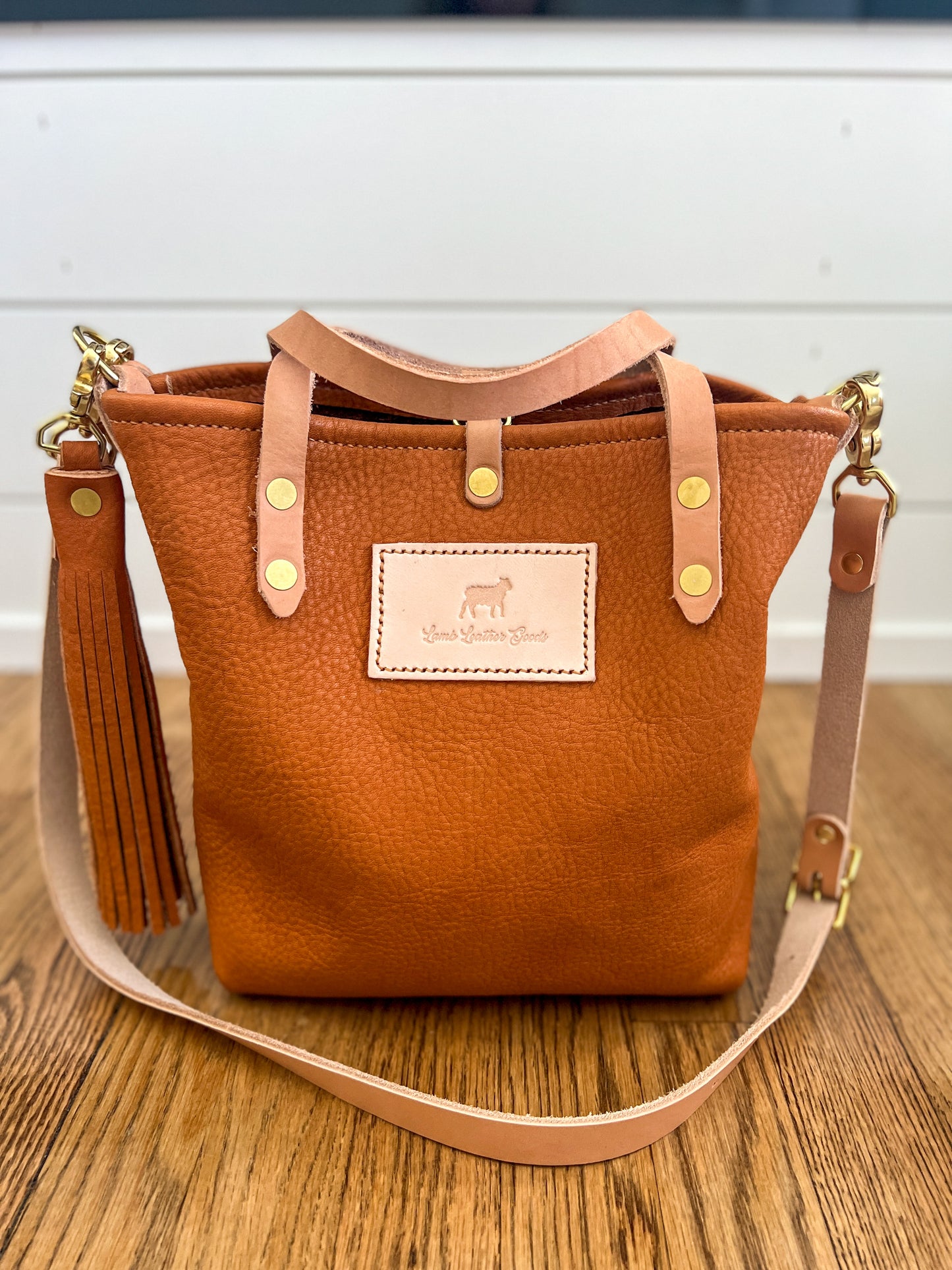 Bennett Petite Bucket in Hermann Oak Heritage 1881 Veg Tan Leather