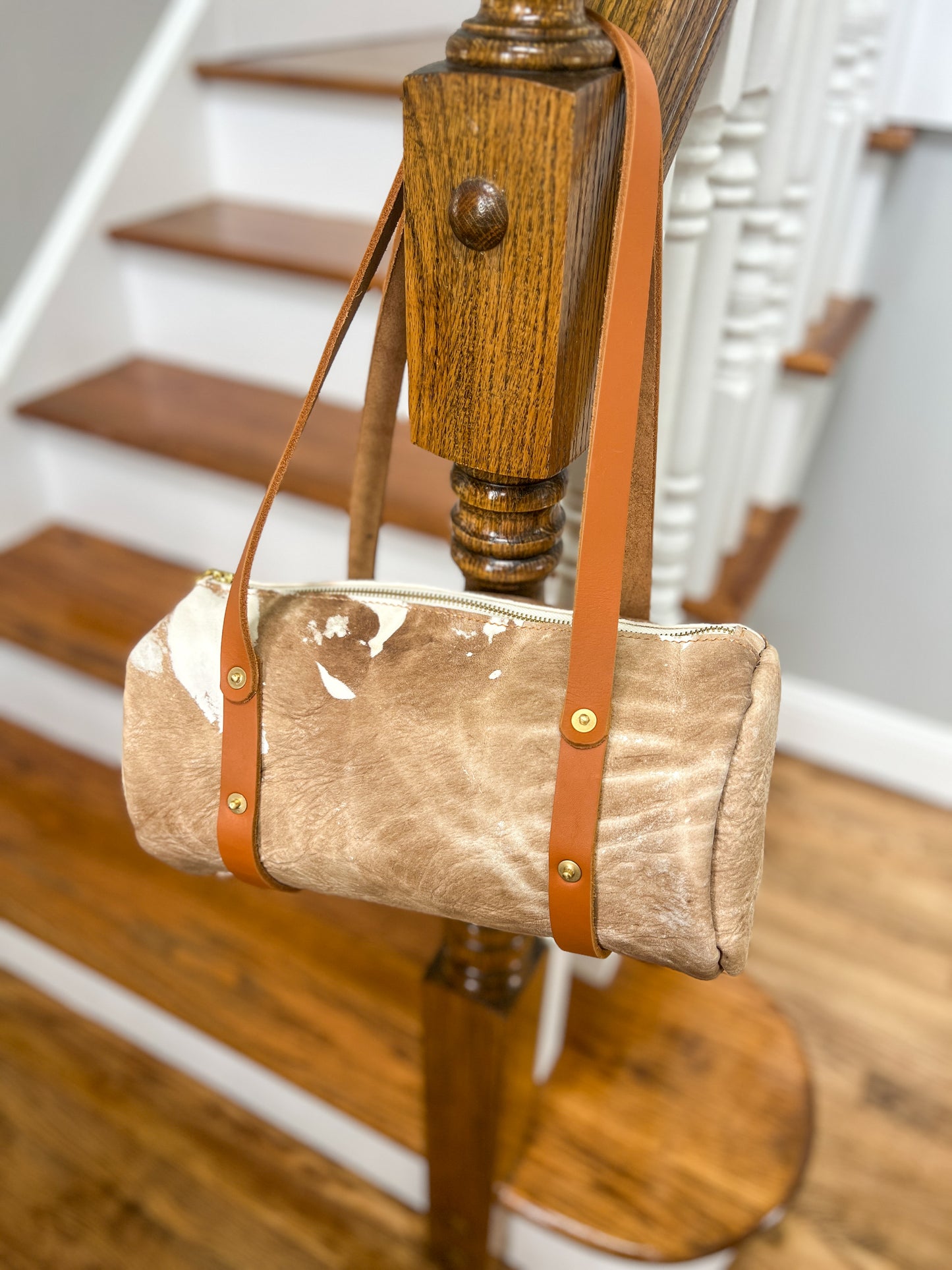 Bren Barrel in Vintage Cowhide Leather