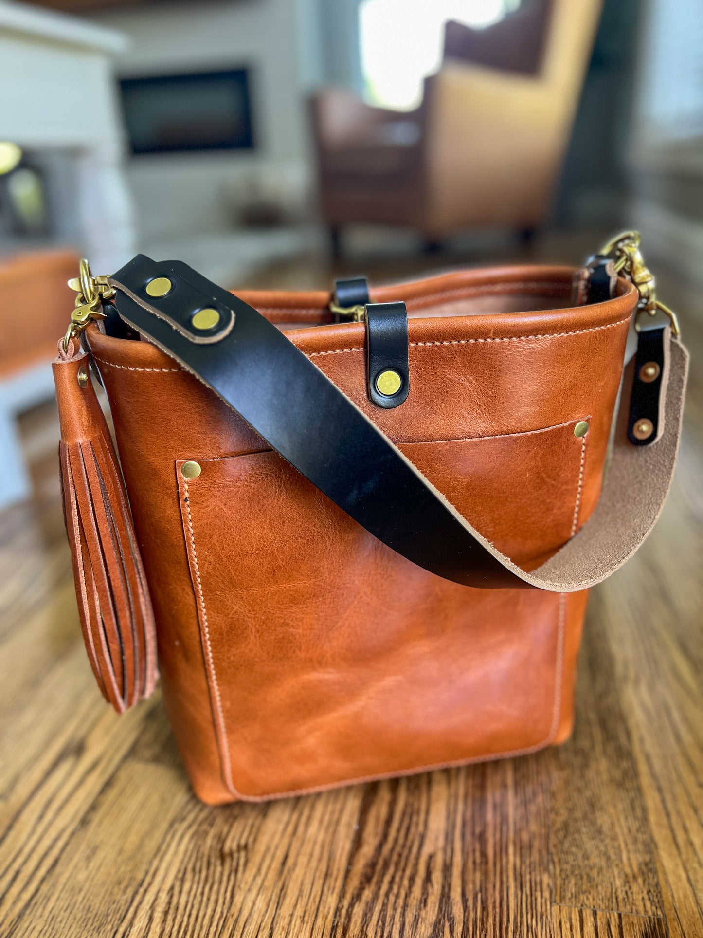 Bennett Bucket in Full Grain Toffee Vegetable Tanned Leather