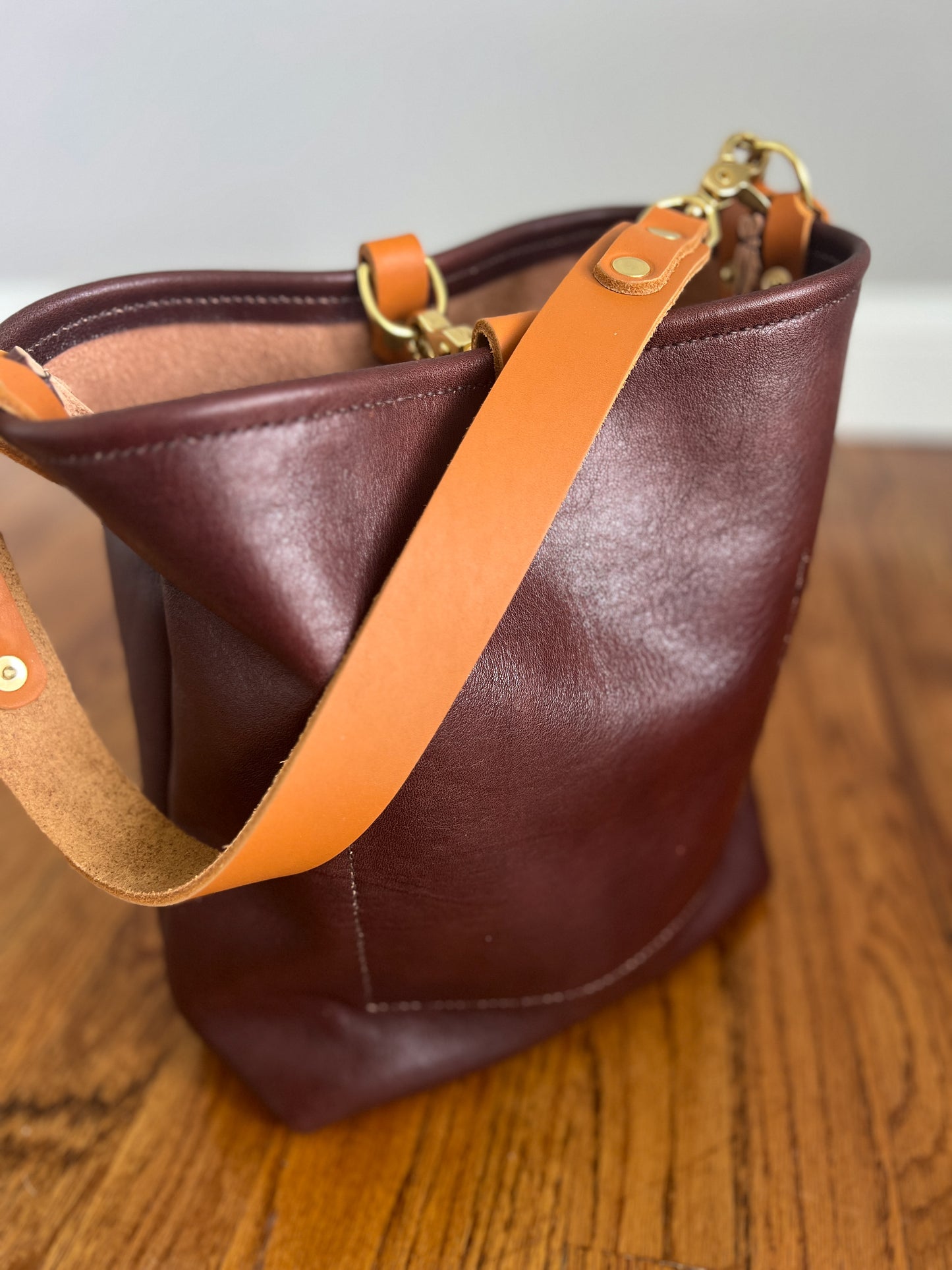 Bennett Bucket in Luxe Horween