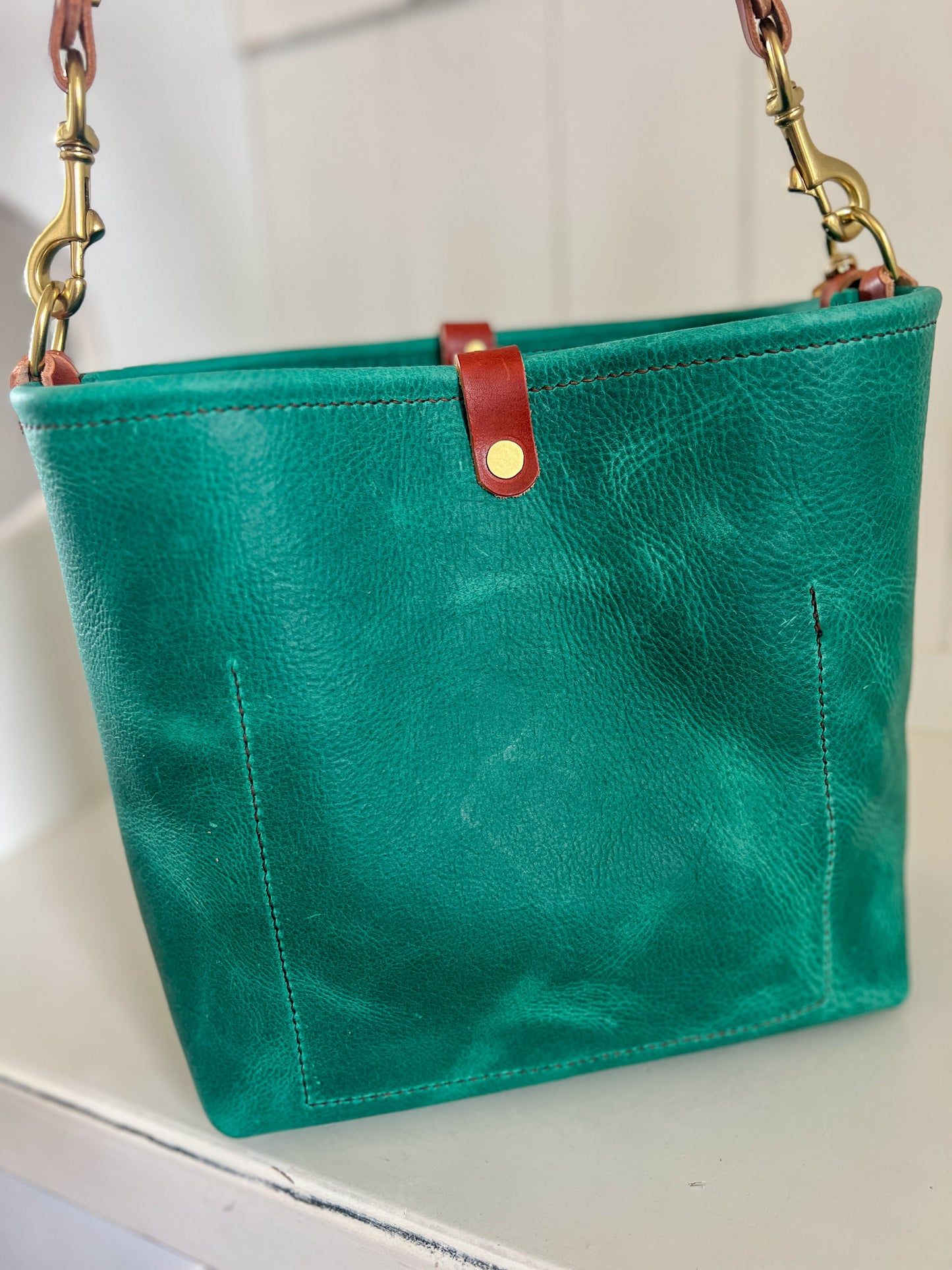Bennett “shorty” Bucket in Teal Oil Tanned Leather