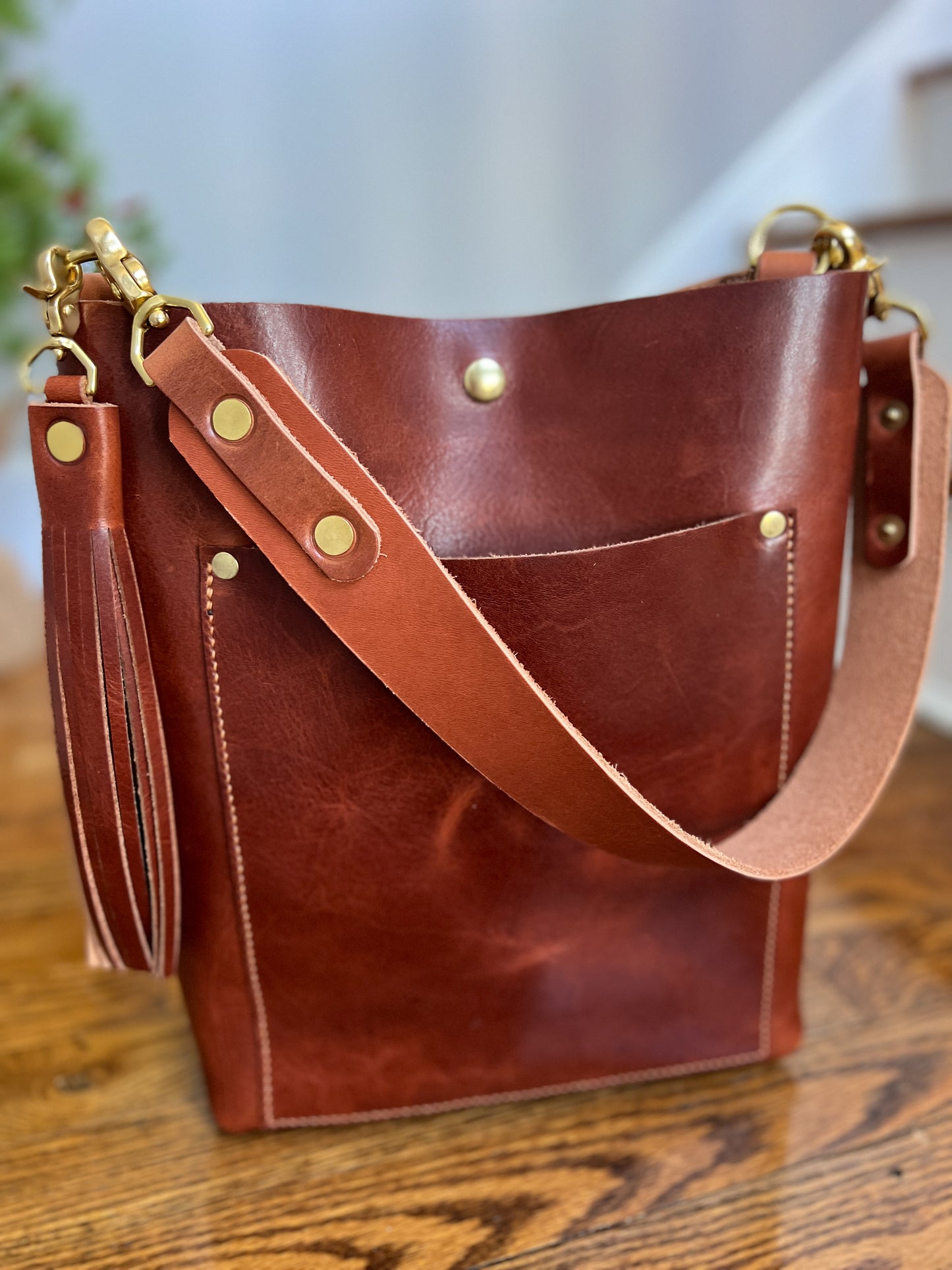 Bennett Bucket in Cherry Veg Tan