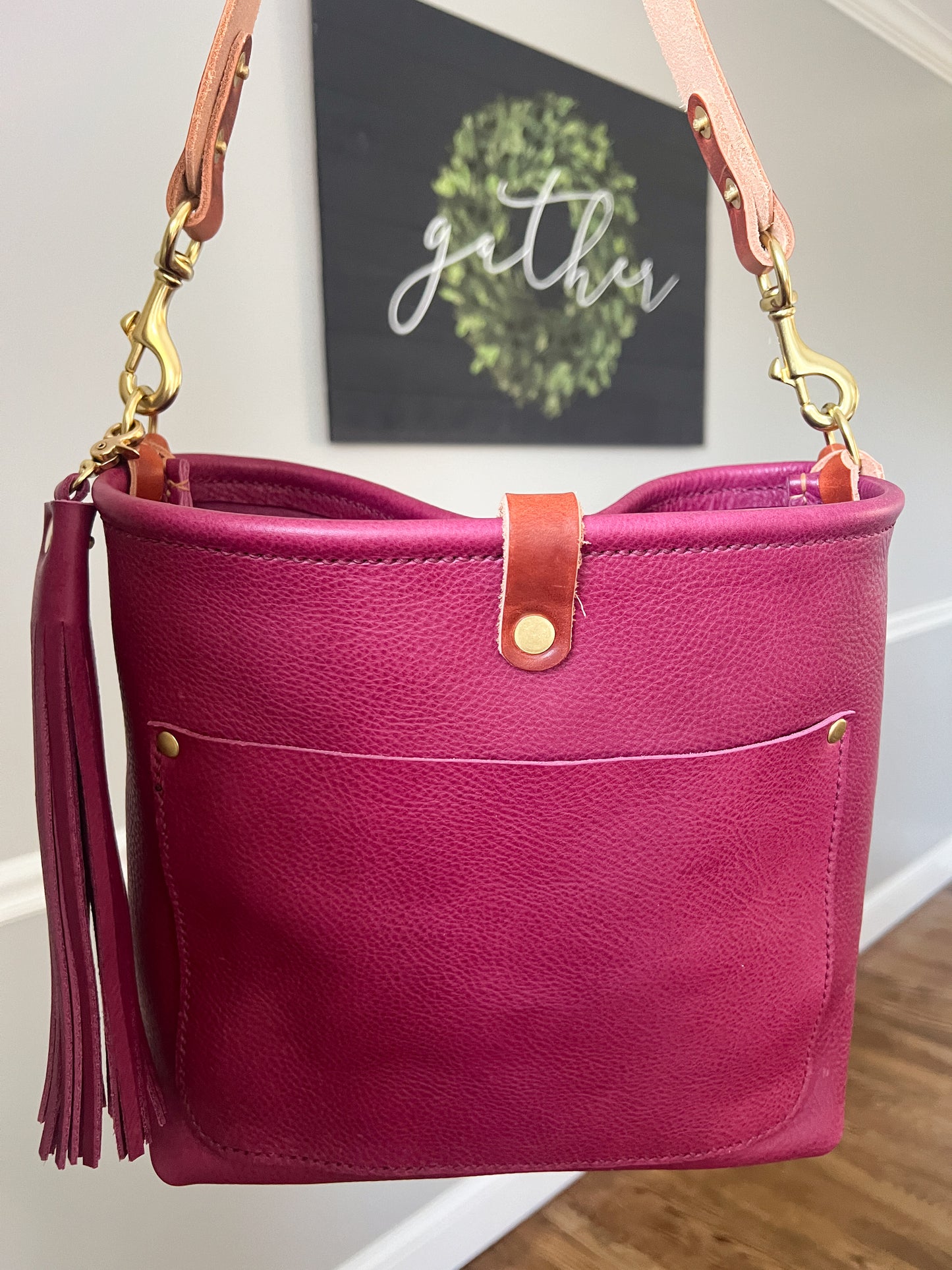 Bennett “shorty” Bucket in Lilac Vachetta