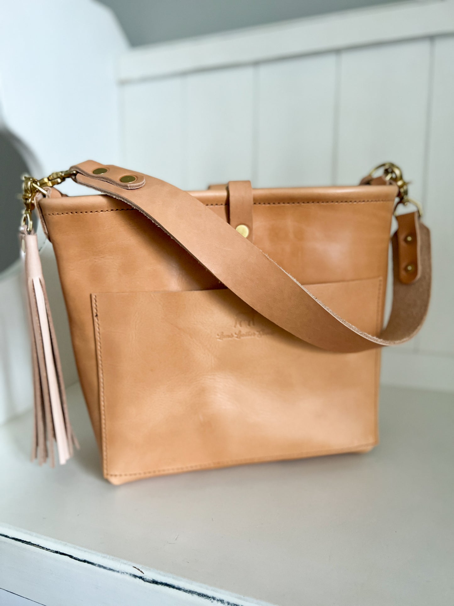 Bennett “shorty” Bucket in Natural Vachetta full Grain Leather