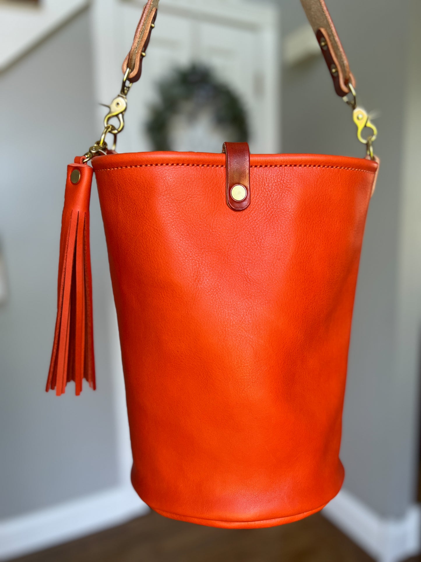 O Ring Bucket Bag in Mandarin Vachetta