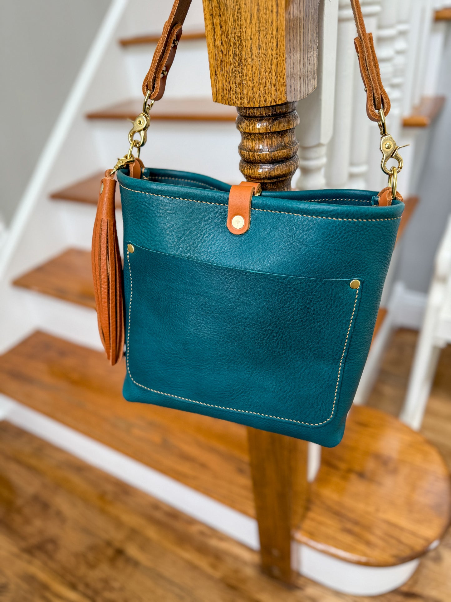 Bennett “shorty” Bucket in Turquoise Vachetta