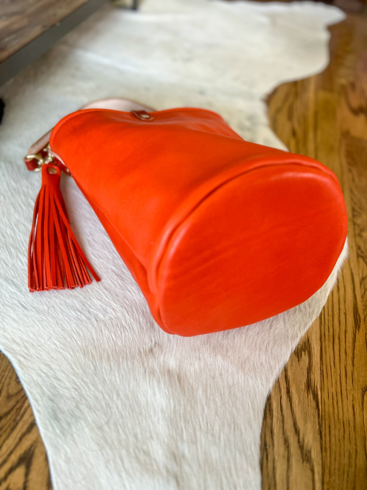 O Ring Bucket Bag in Mandarin Vachetta