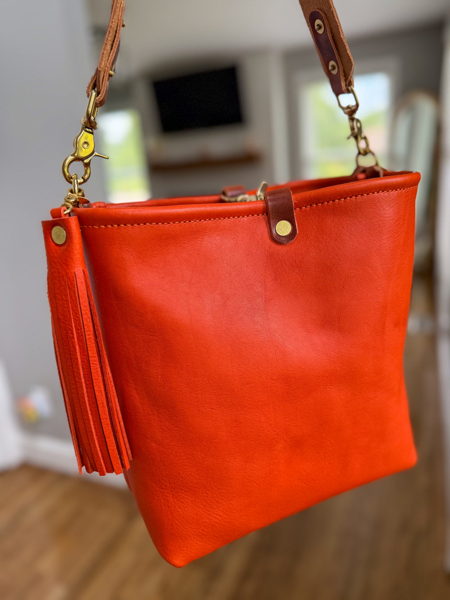 Hobo Bucket in Mandarin Vachetta
