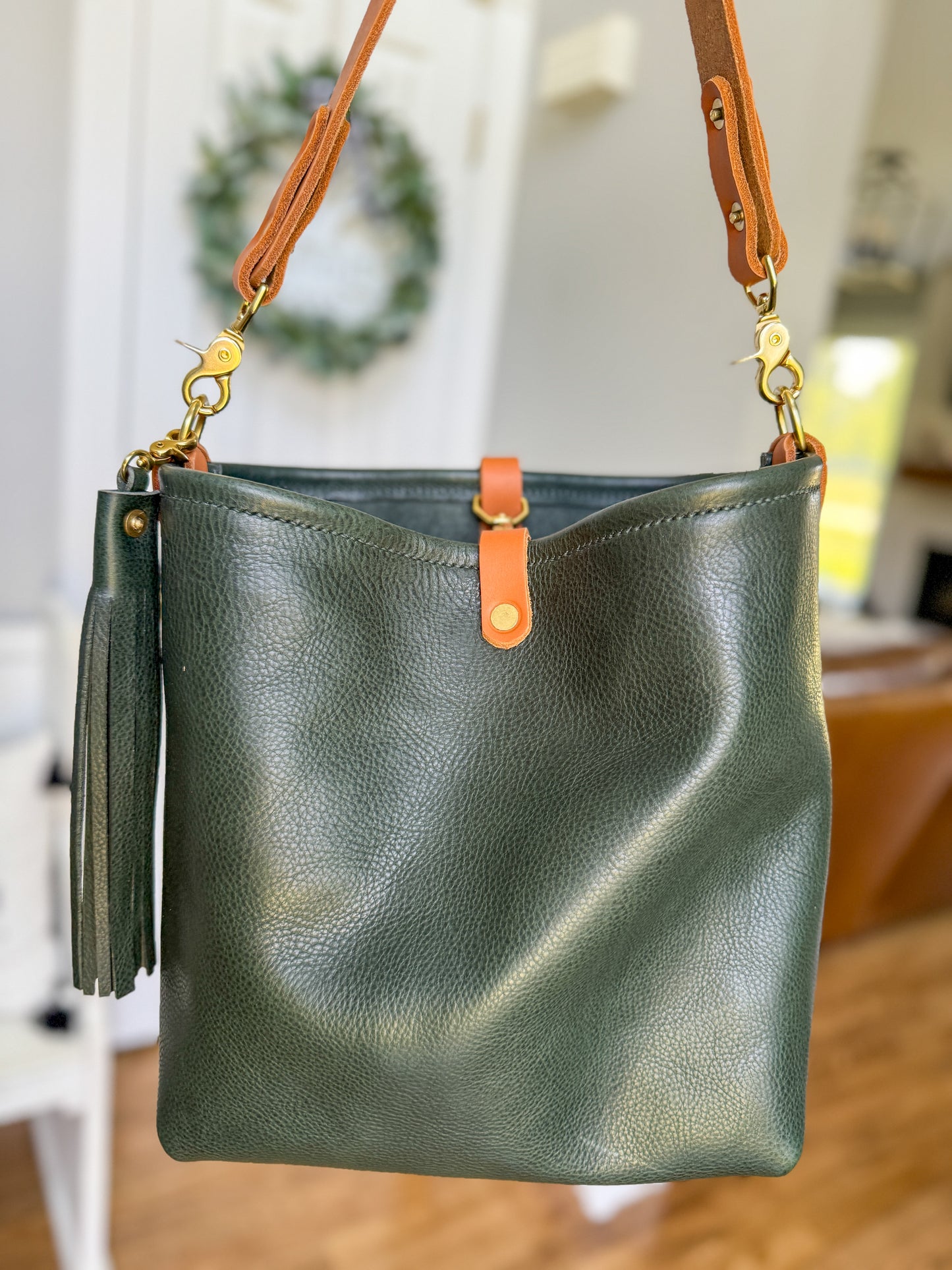 Hobo Bucket in Evergreen Vachetta
