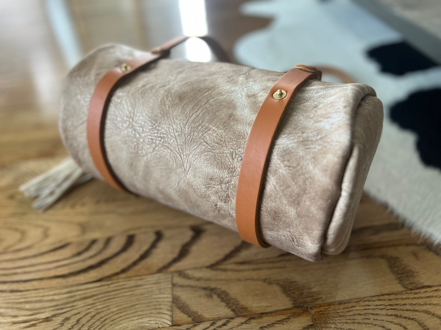 Bren Barrel in Vintage Cowhide Leather