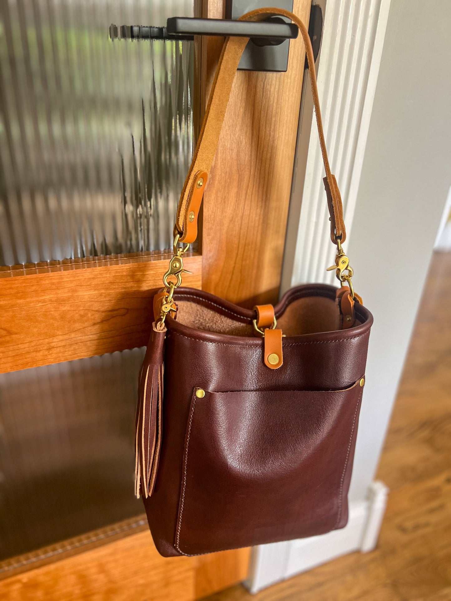Bennett Bucket in Luxe Horween