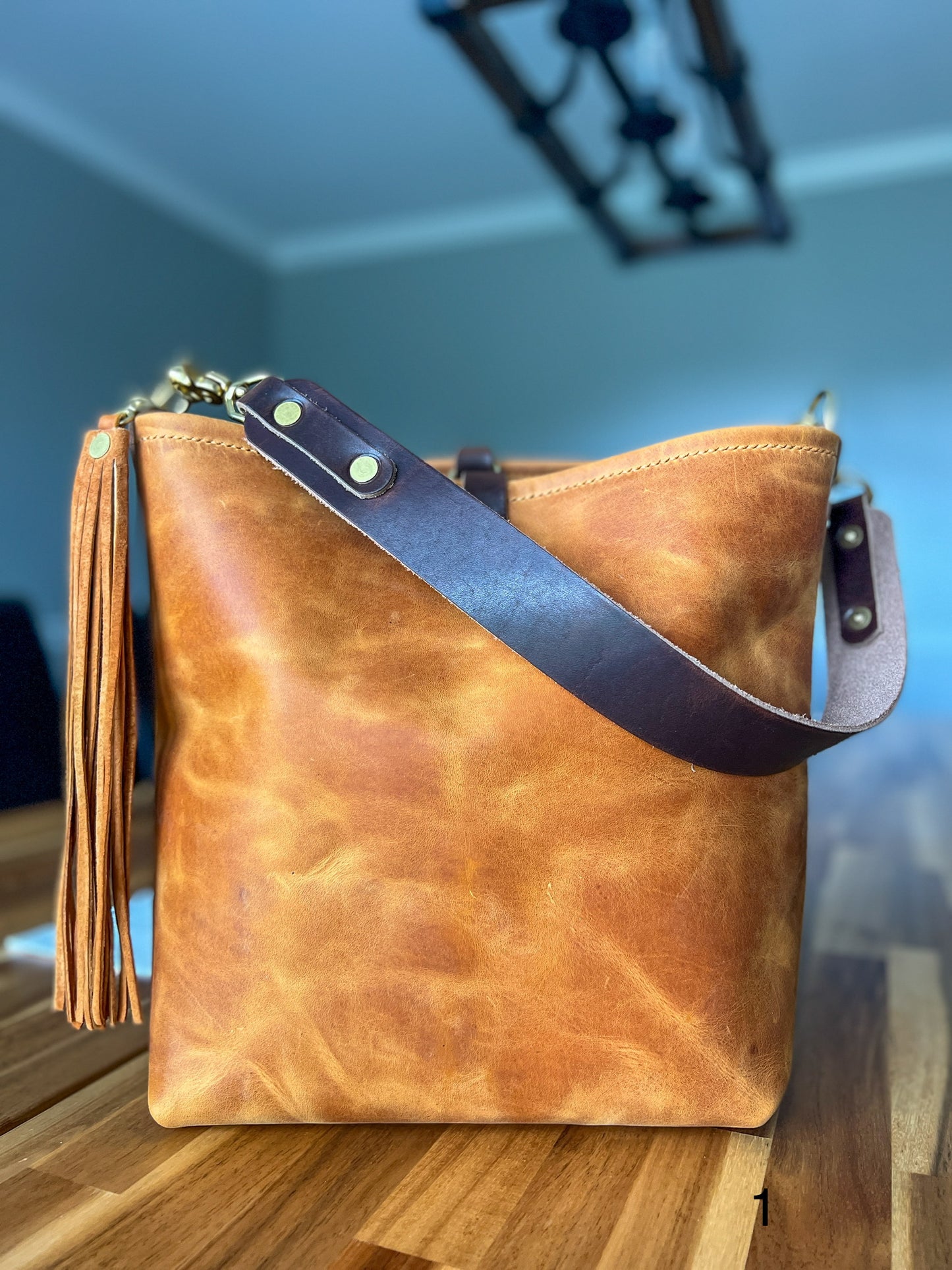 #1 Hobo Bucket in Sedona Full Grain Leather