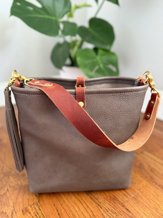 Hobo Bucket in Elephant Vachetta