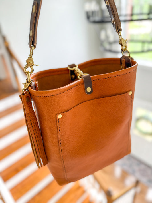 Bennett Bucket in Ginger Vachetta