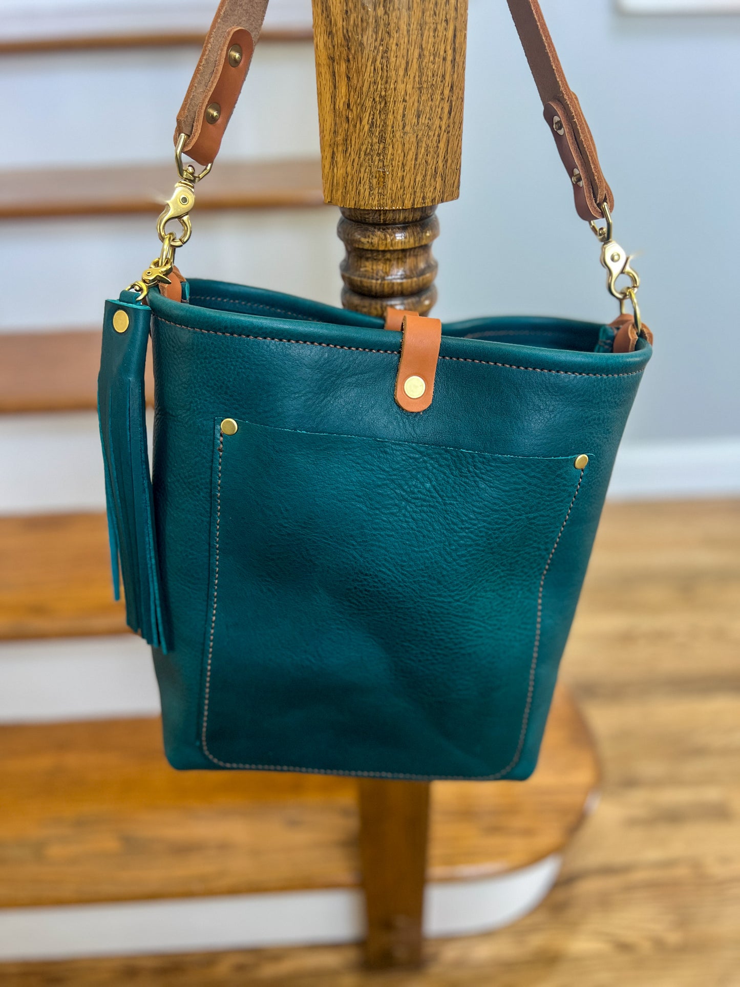 Bennett Bucket in Turquoise Vachetta