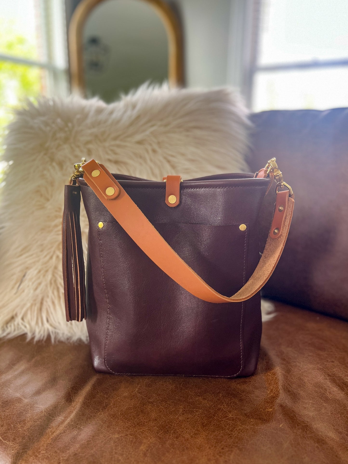 Bennett Bucket in Luxe Horween