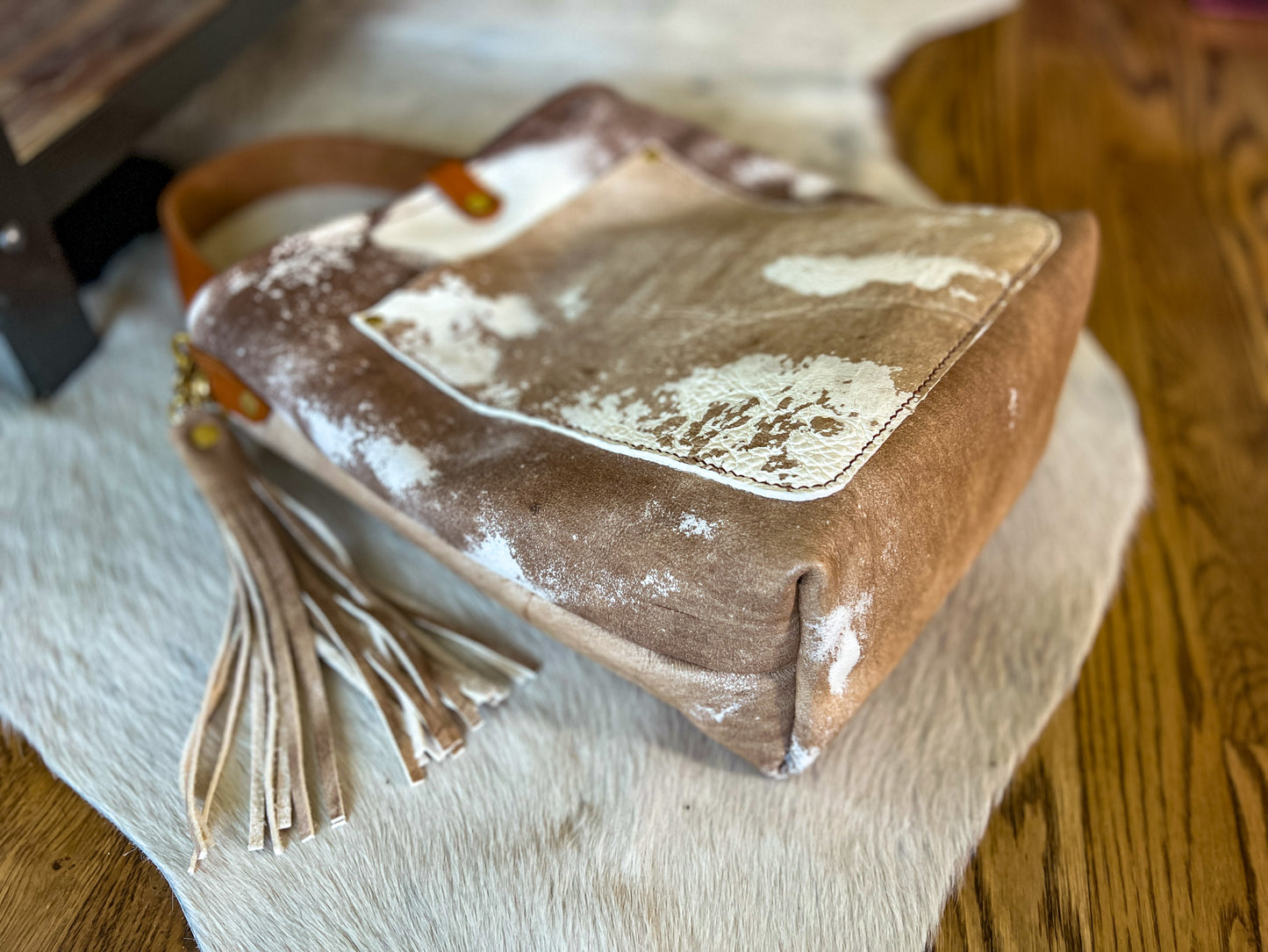 Bennett Bucket in Vintage Cowhide